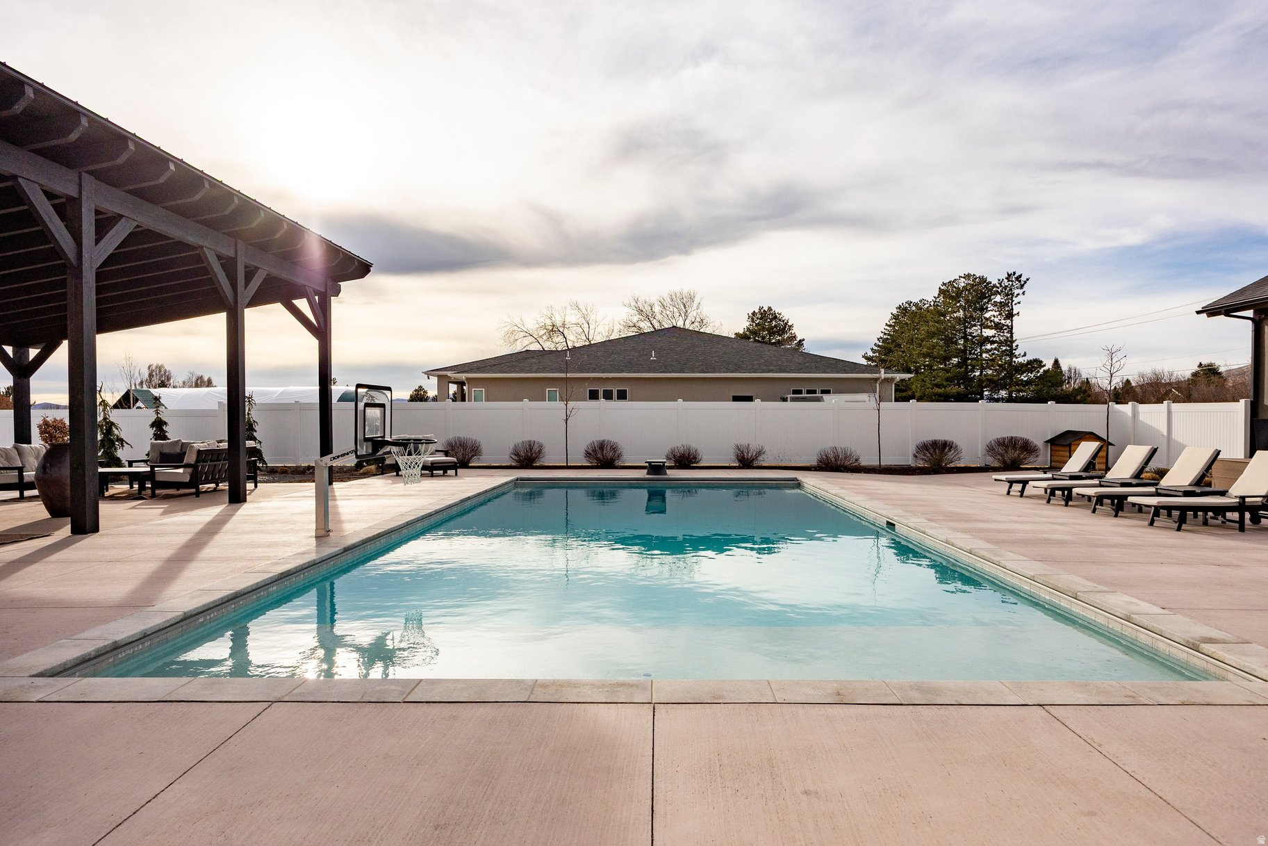 HHC HIGHLAND - Residential