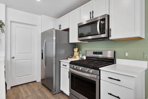 Tiny photo for 563 N WILLOW SPRINGS AVE W, Lehi, UT 84048 (MLS # 2150135)