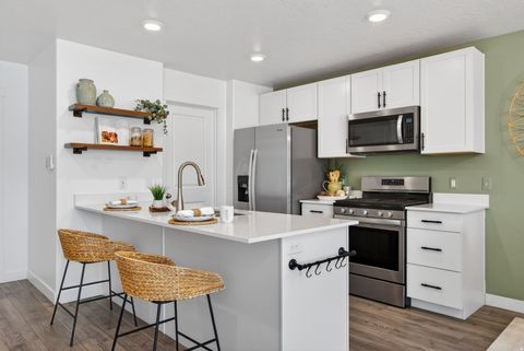 Tiny photo for 563 N WILLOW SPRINGS AVE W, Lehi, UT 84048 (MLS # 2150135)