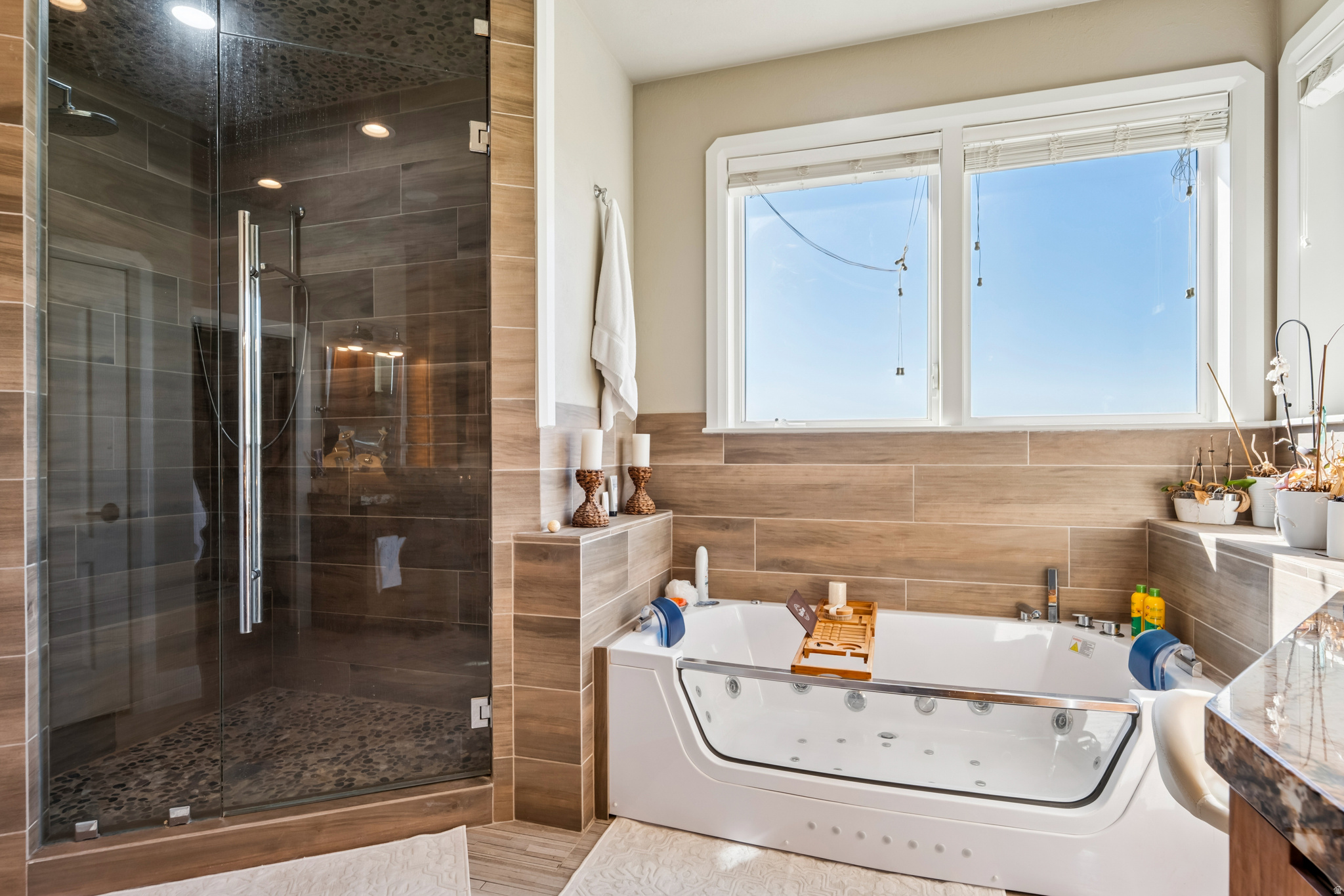 DORCHESTER POINTE PLAT A PUD - Residential