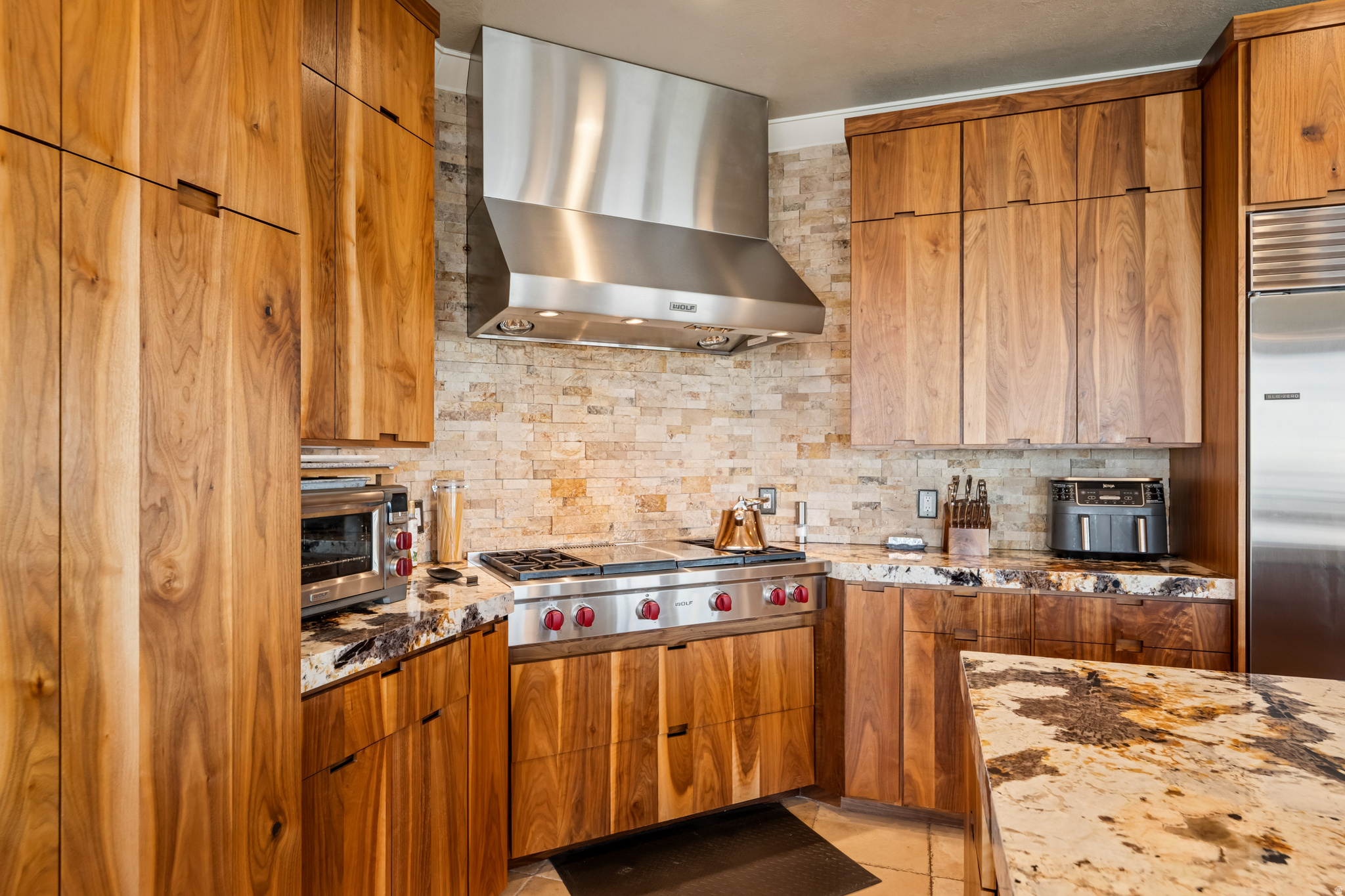 DORCHESTER POINTE PLAT A PUD - Residential