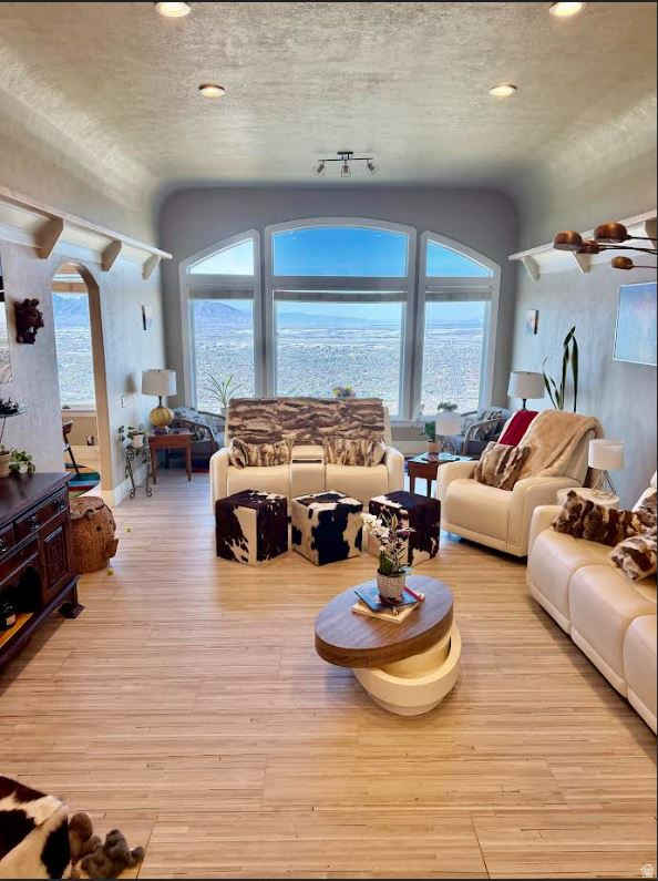DORCHESTER POINTE PLAT A PUD - Residential