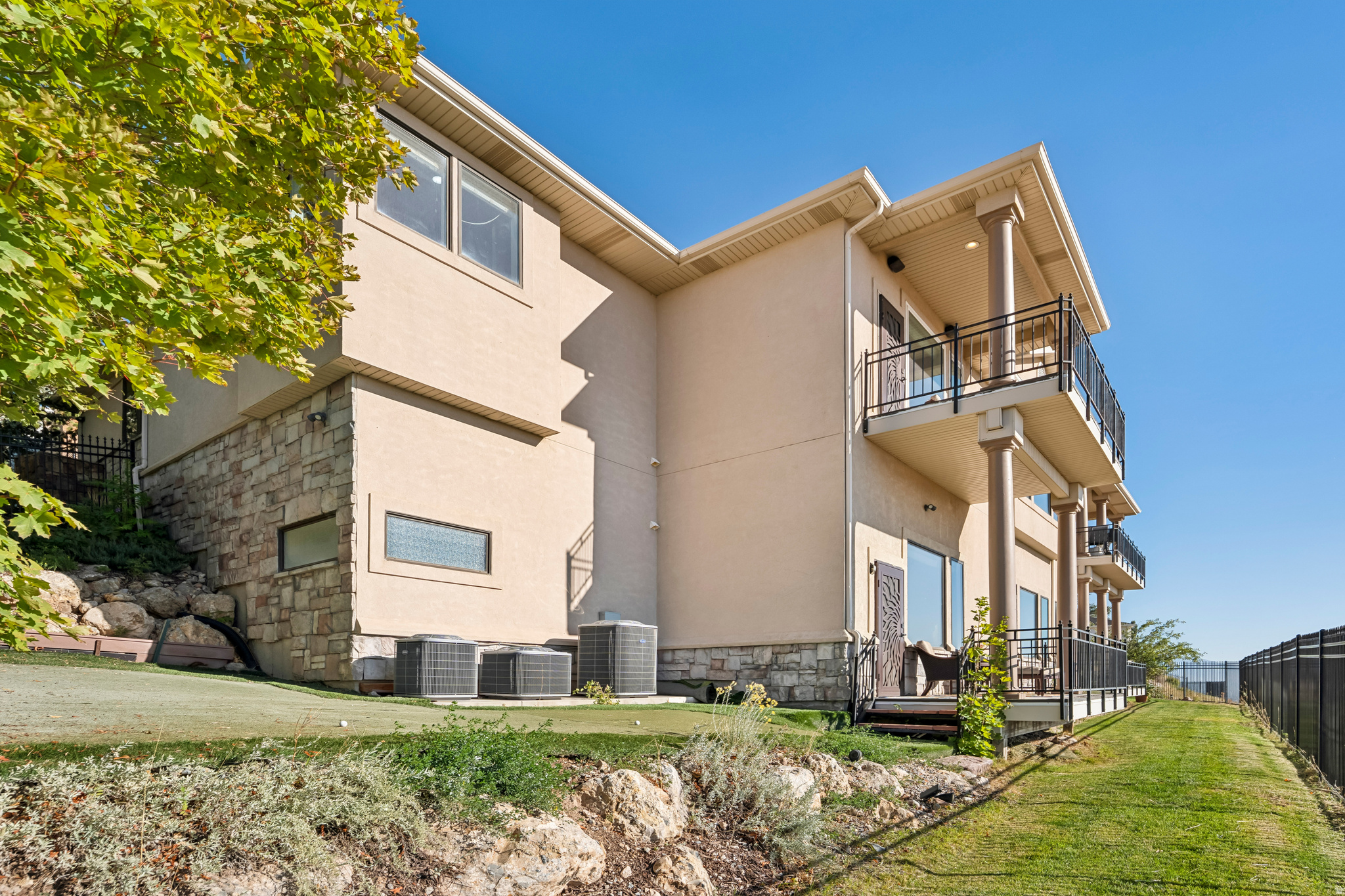 DORCHESTER POINTE PLAT A PUD - Residential