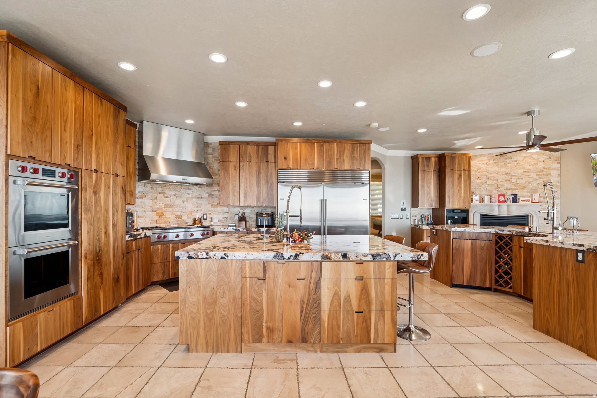 DORCHESTER POINTE PLAT A PUD - Residential