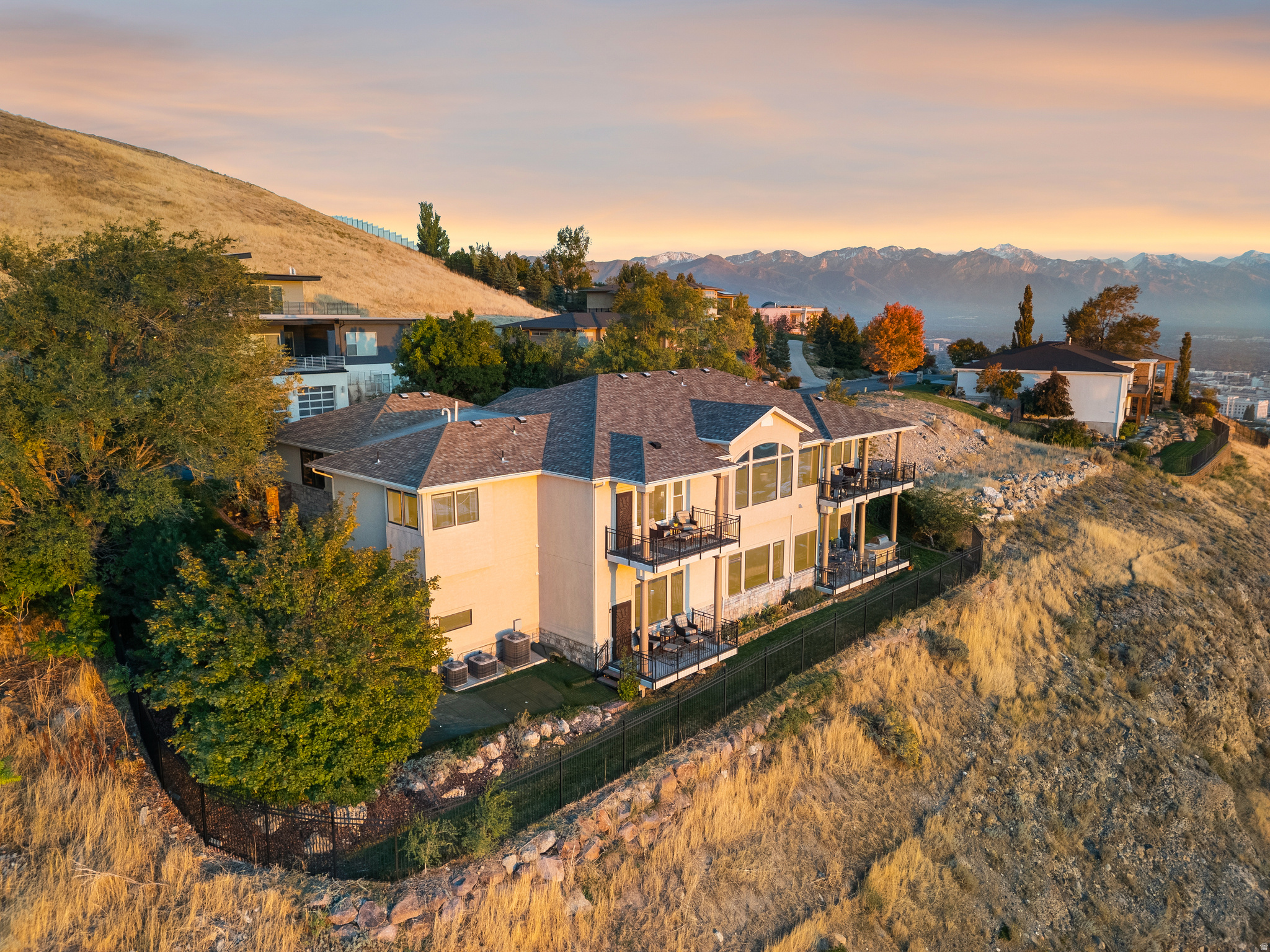 DORCHESTER POINTE PLAT A PUD - Residential
