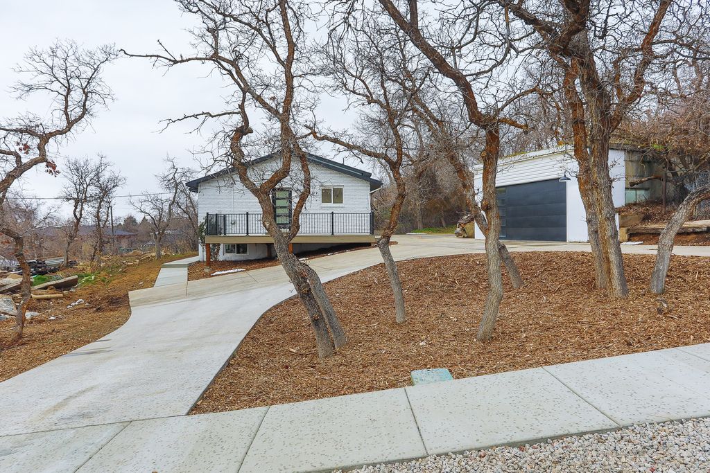 Photo of 1357 E 650 N, Fruit Heights, UT 84037 (MLS # 2139687)