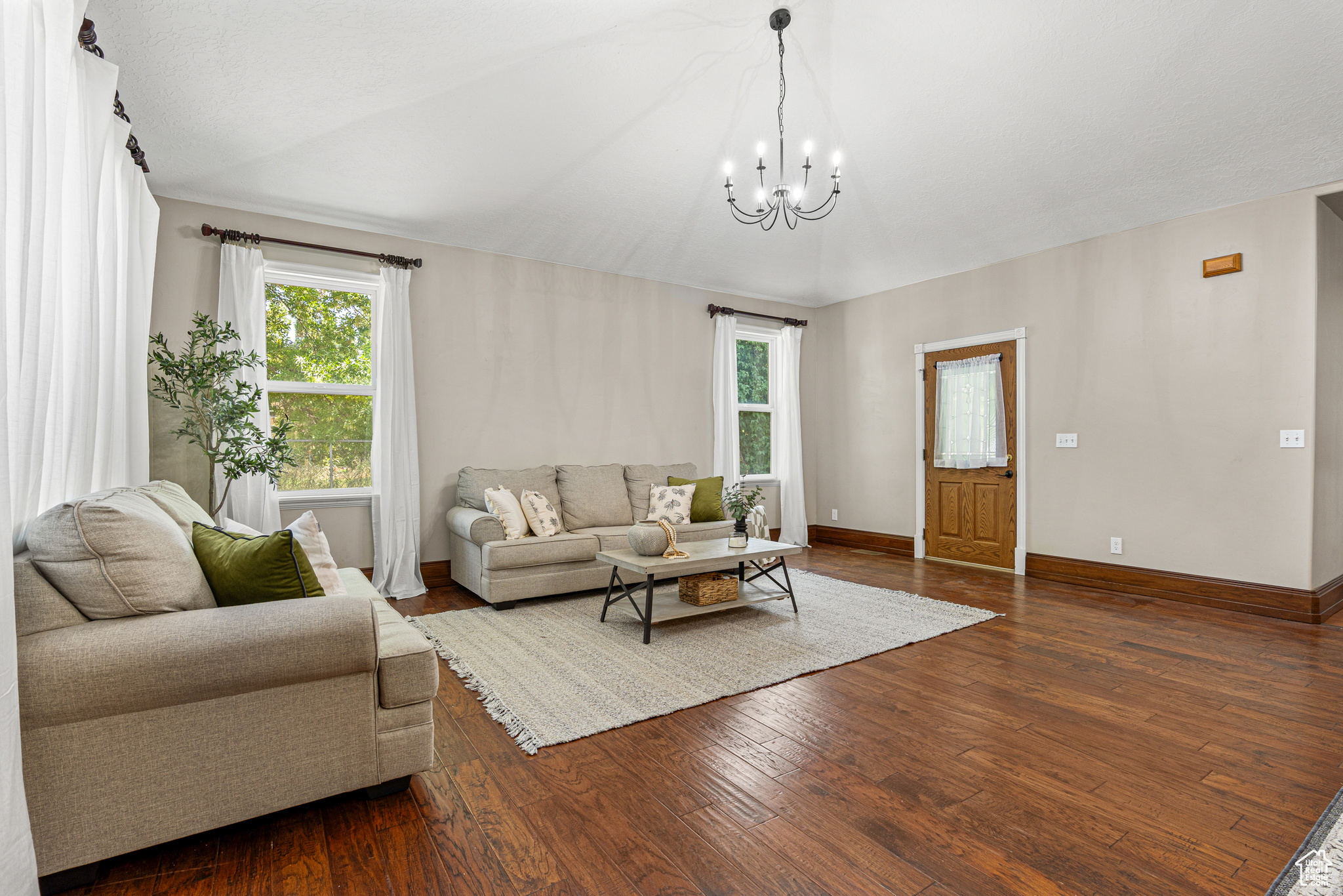 Mapleton, Utah 84664, United States, 3 Bedrooms Bedrooms, ,2 BathroomsBathrooms,Residential,Active,157752