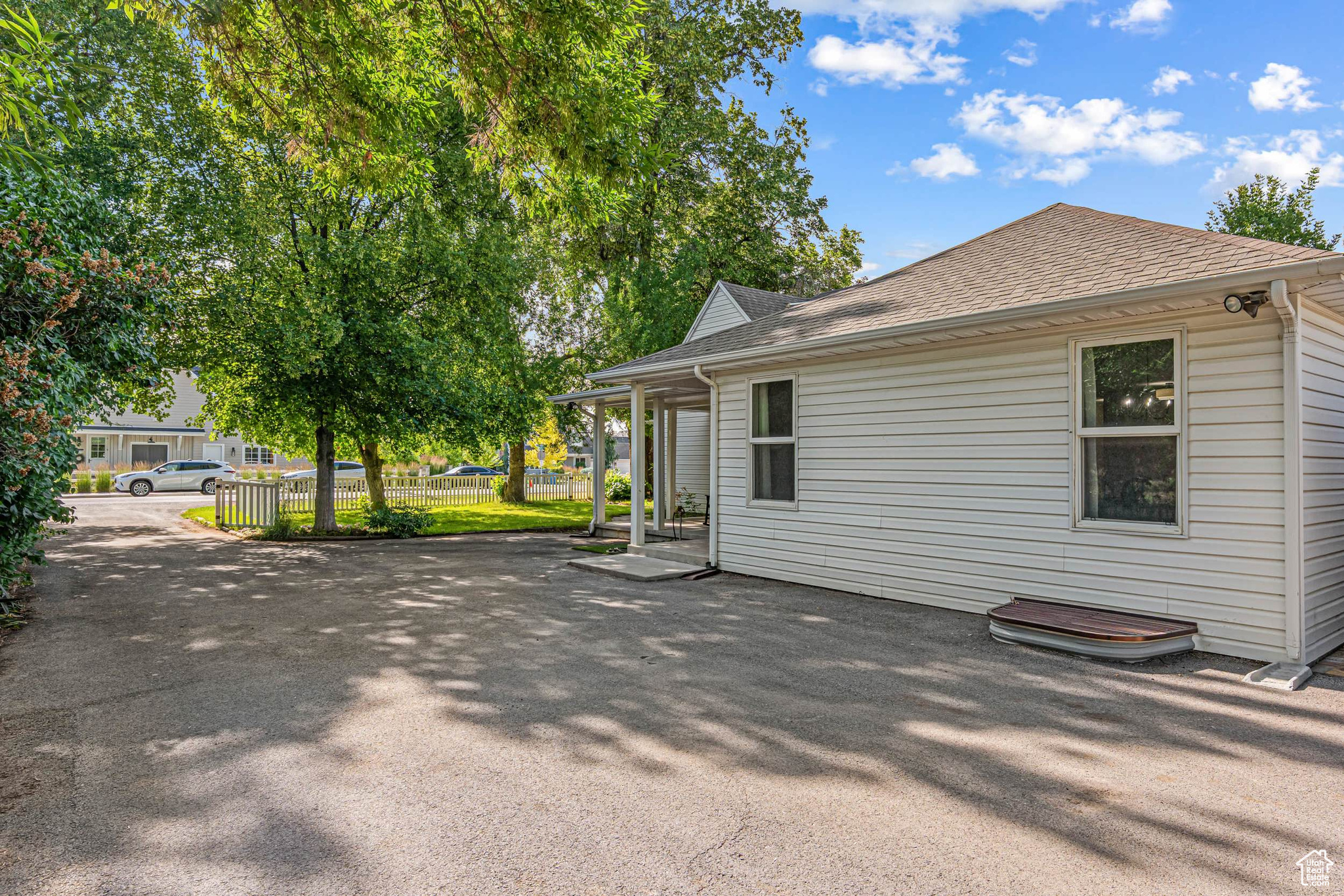 Mapleton, Utah 84664, United States, 3 Bedrooms Bedrooms, ,2 BathroomsBathrooms,Residential,Active,157752