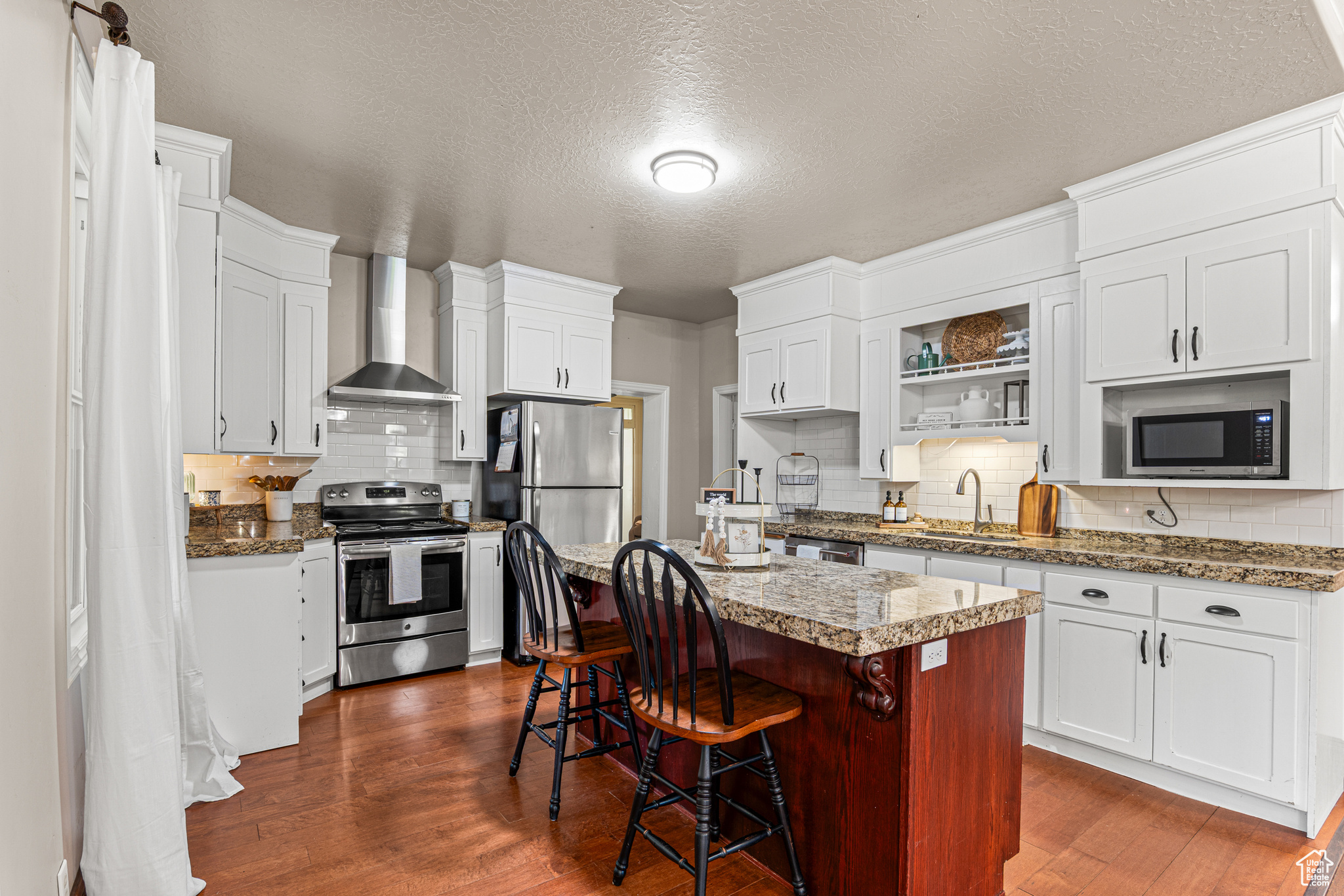 Mapleton, Utah 84664, United States, 3 Bedrooms Bedrooms, ,2 BathroomsBathrooms,Residential,Active,157752