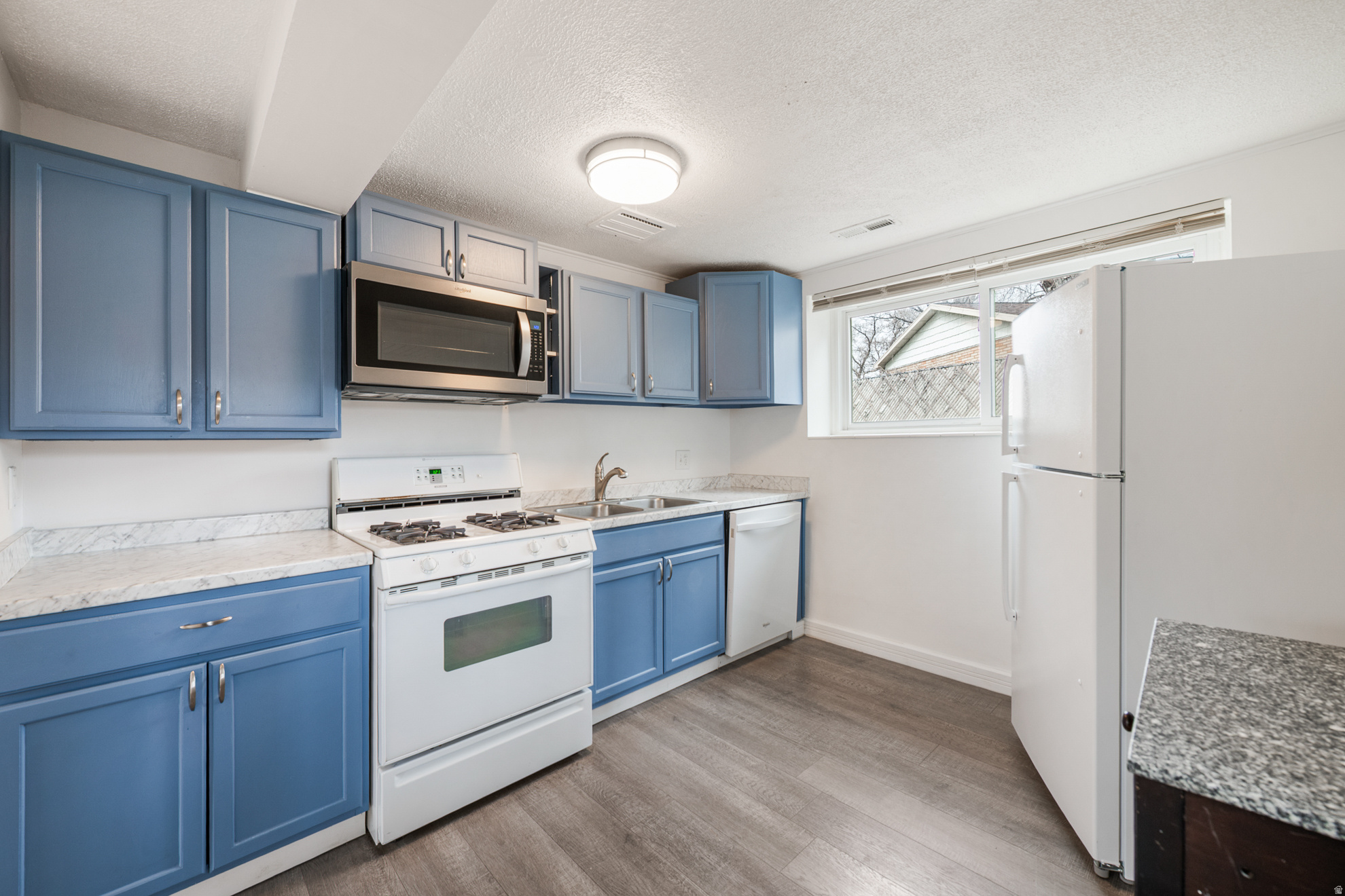 MIDVALLEY MA - Residential