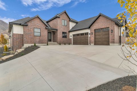 Photo of 1301 S 1020 E, Salem, UT 84653 (MLS # 2122249)
