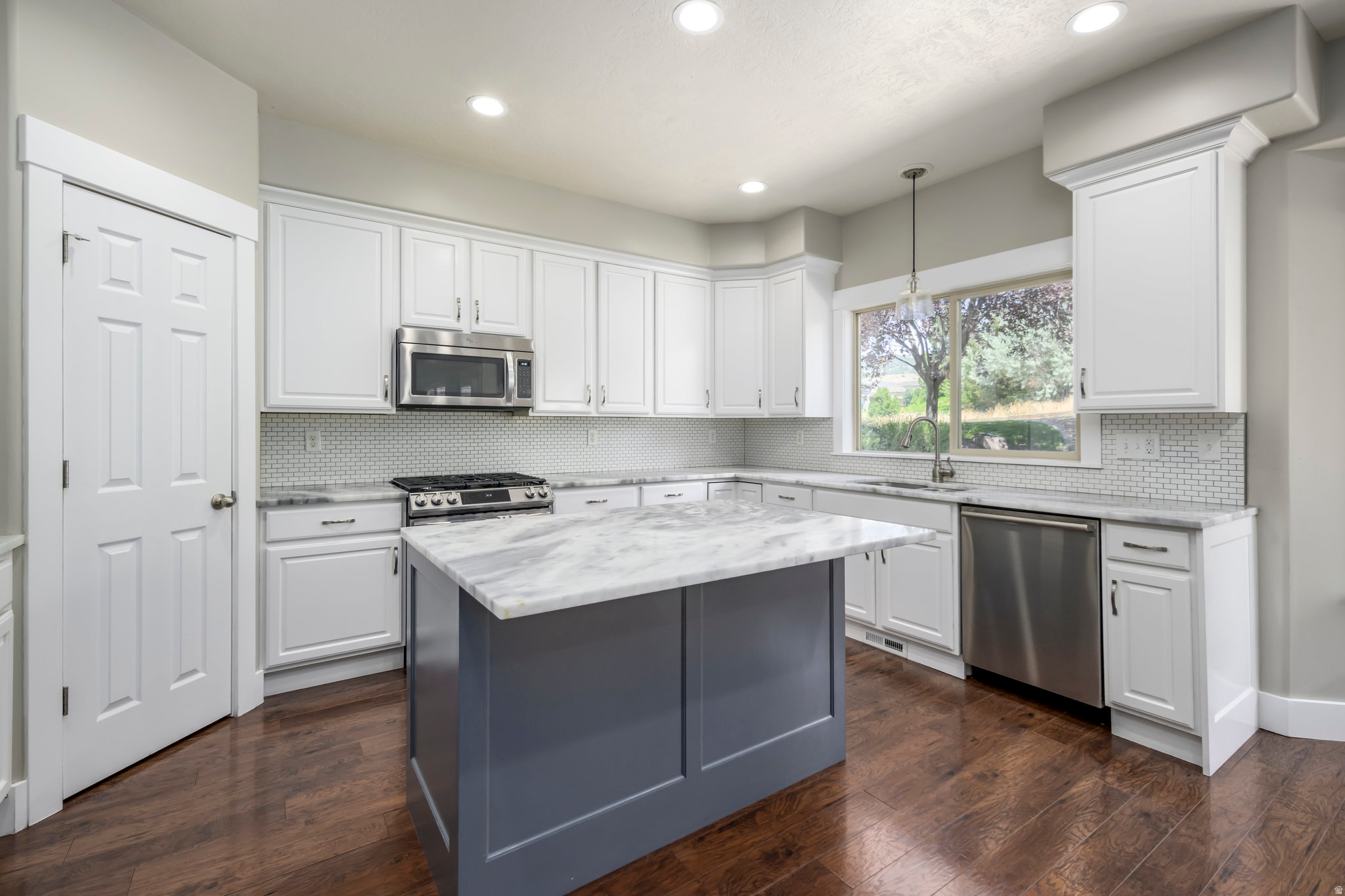 HIGHLAND HILLS - Residential