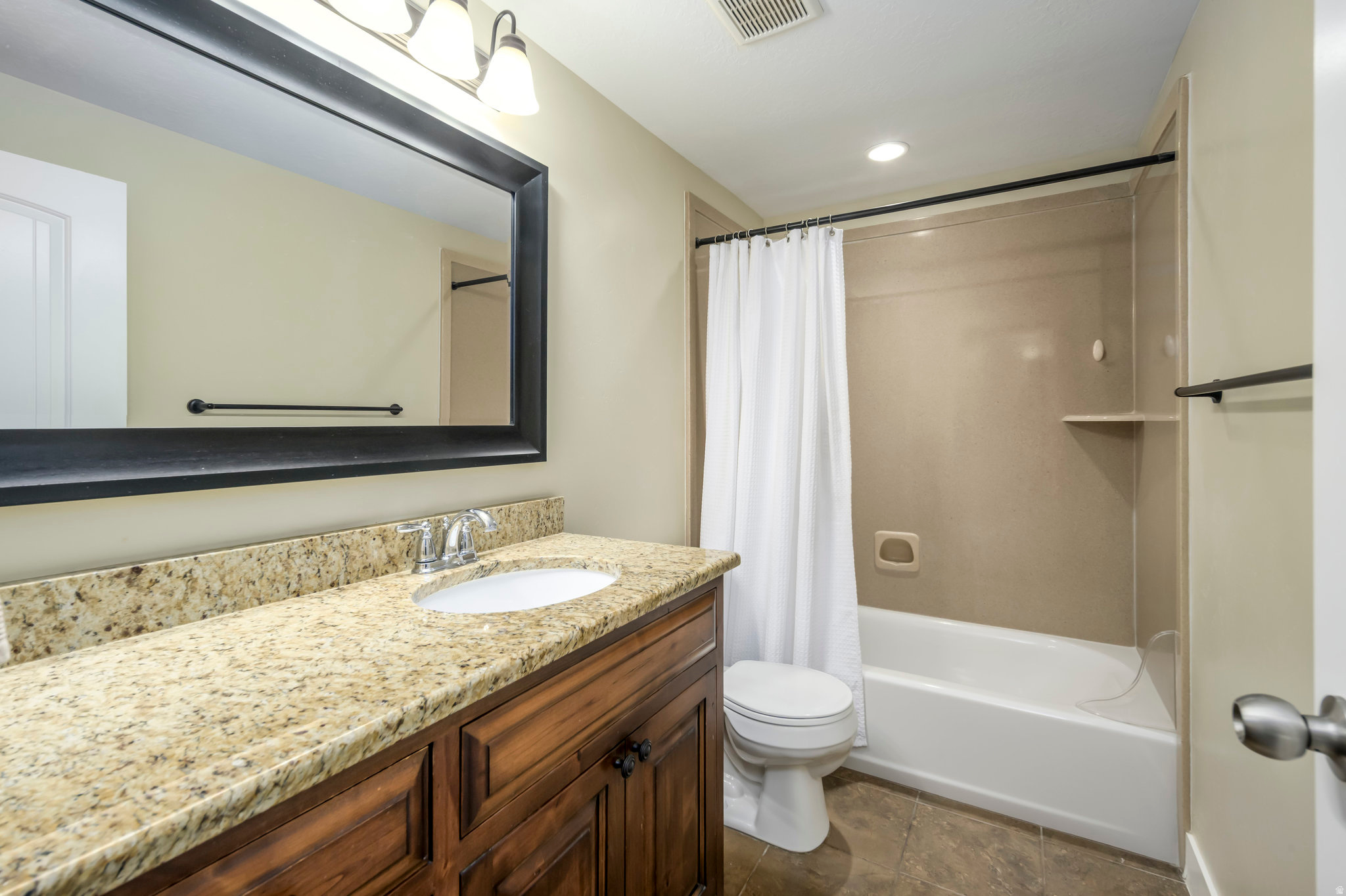 HIGHLAND HILLS - Residential