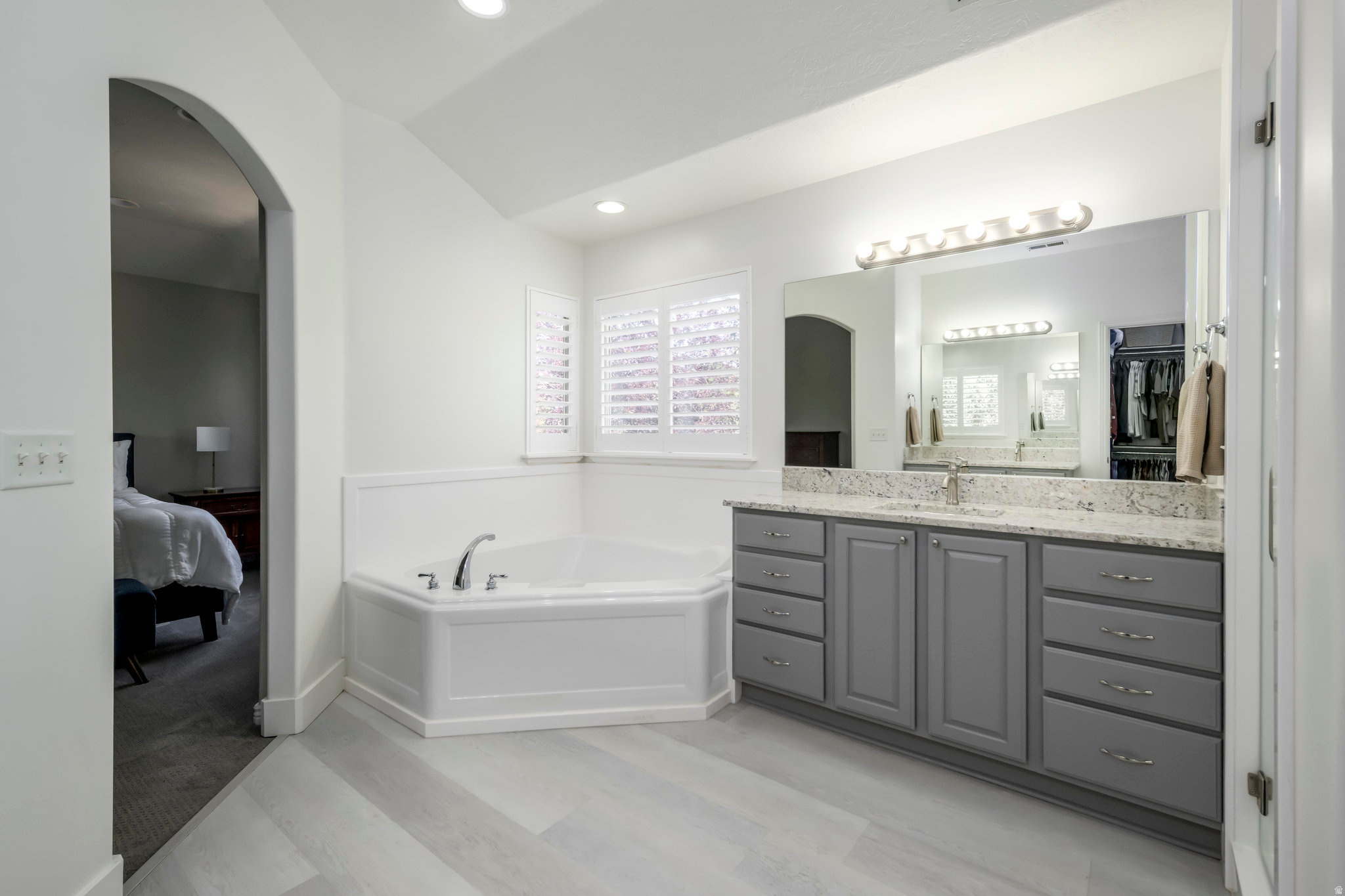 HIGHLAND HILLS - Residential