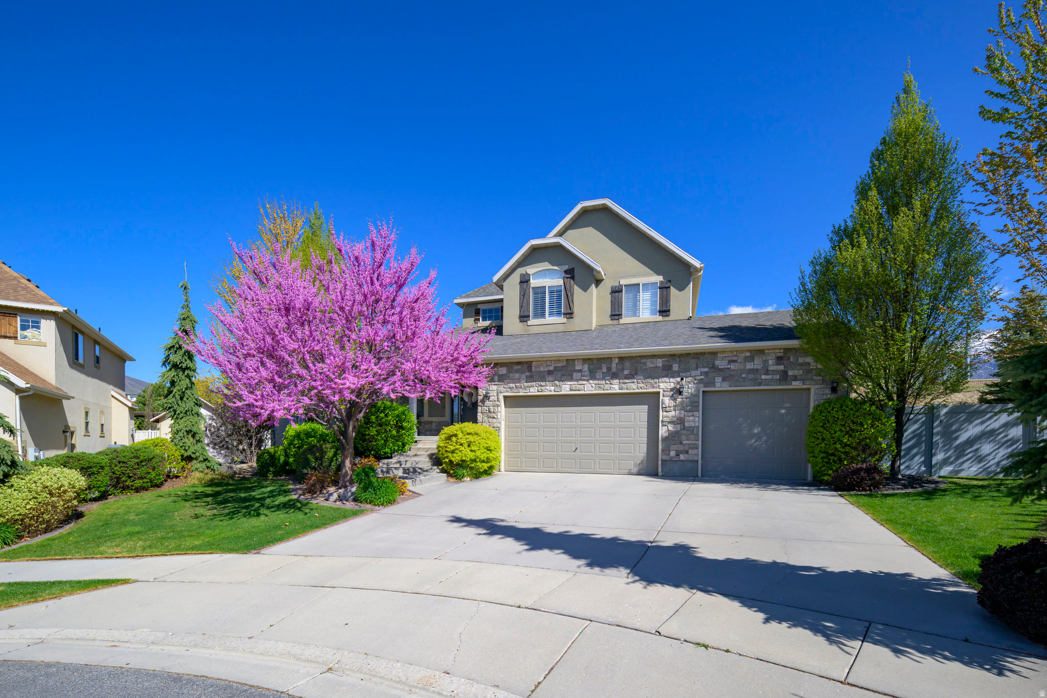 HIGHLAND HILLS - Residential