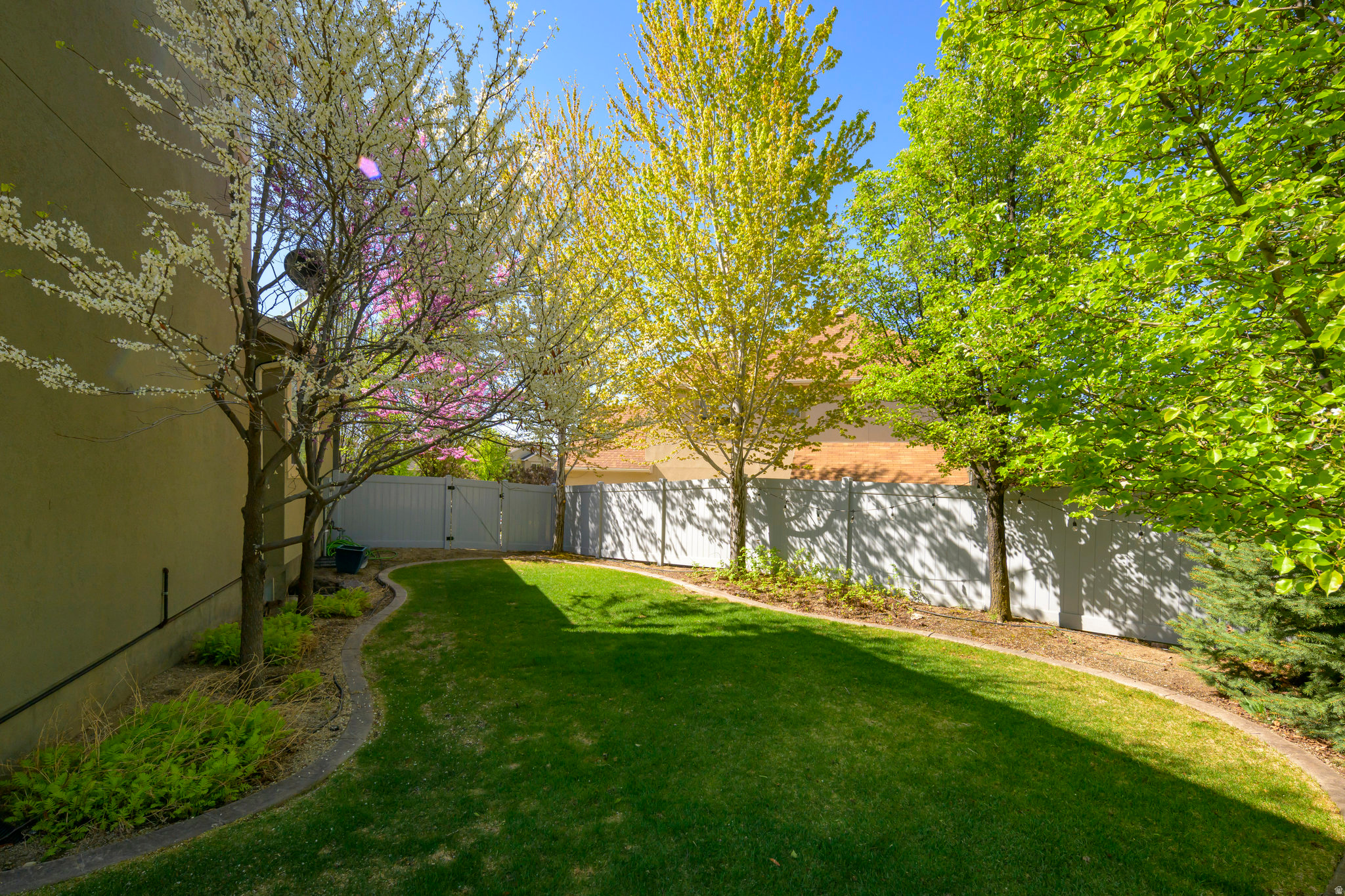 HIGHLAND HILLS - Residential