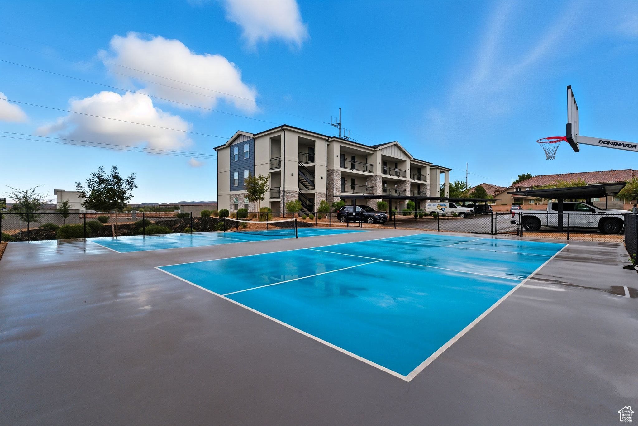 RED VISTA CONDOMINIUMS 1 - Residential