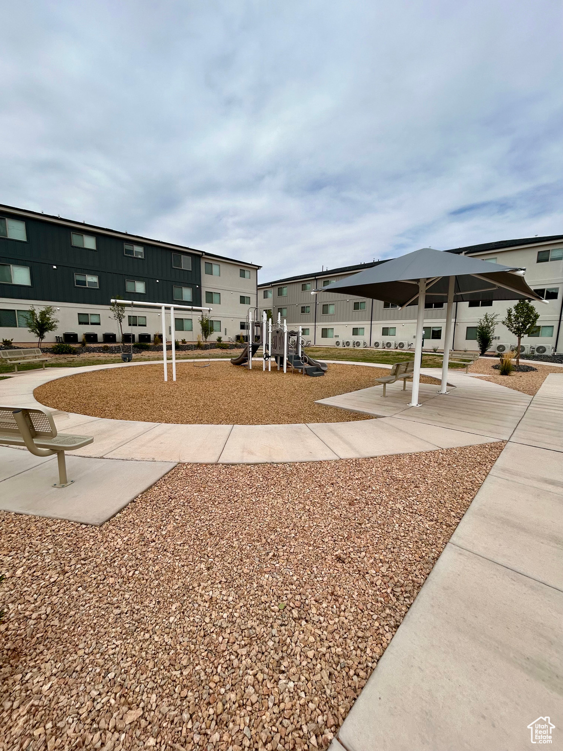 RED VISTA CONDOMINIUMS 1 - Residential