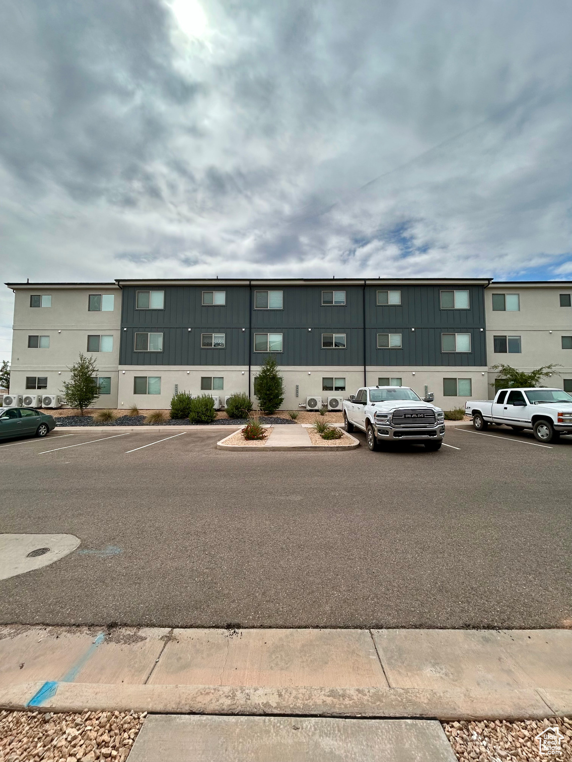 RED VISTA CONDOMINIUMS 1 - Residential