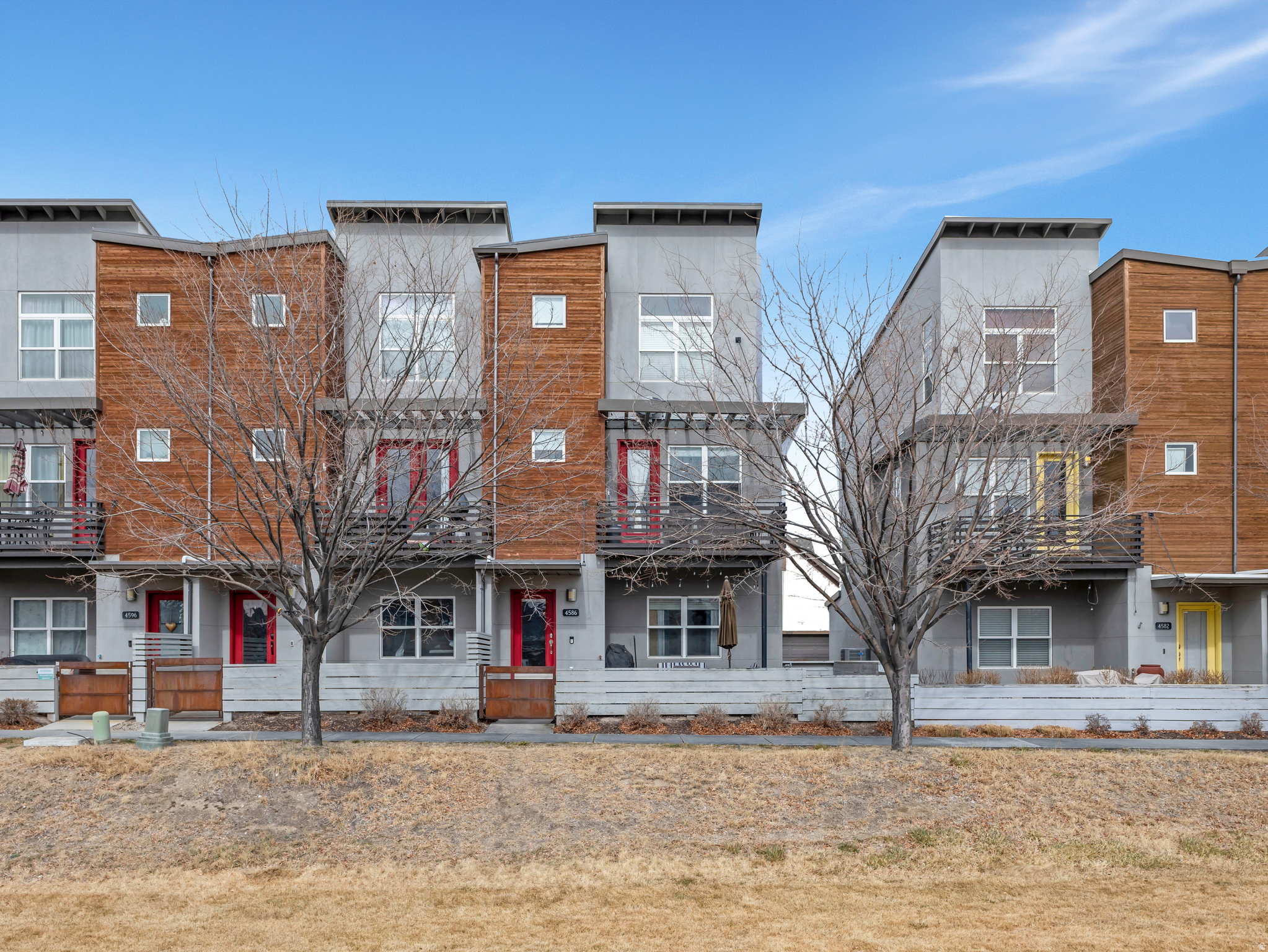 DAYBREAK - Residential