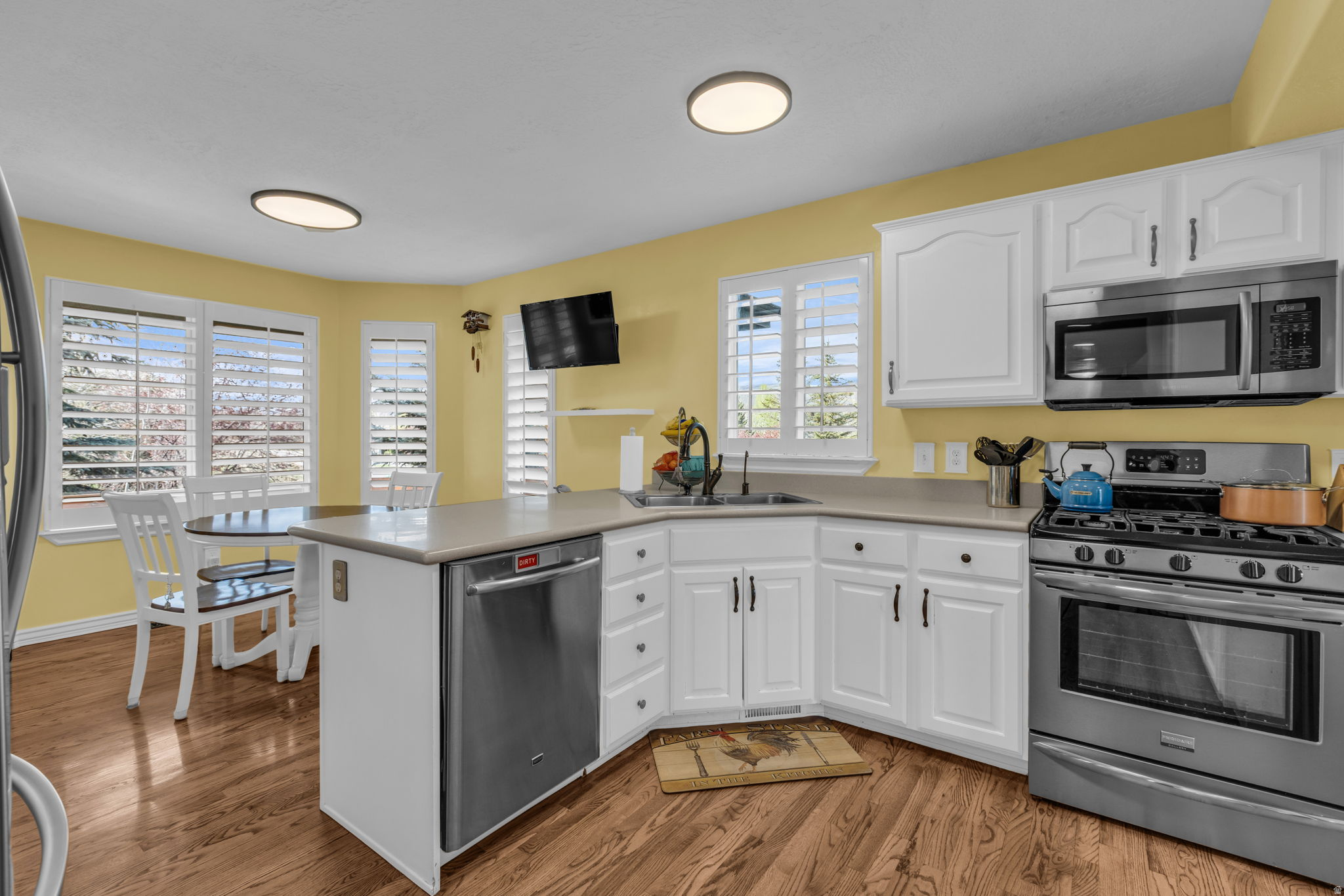 PINEBROOK - Residential