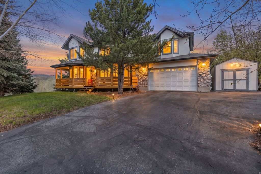 Photo of 3041 KATIES XING, Park City, UT 84098 (MLS # 2154078)