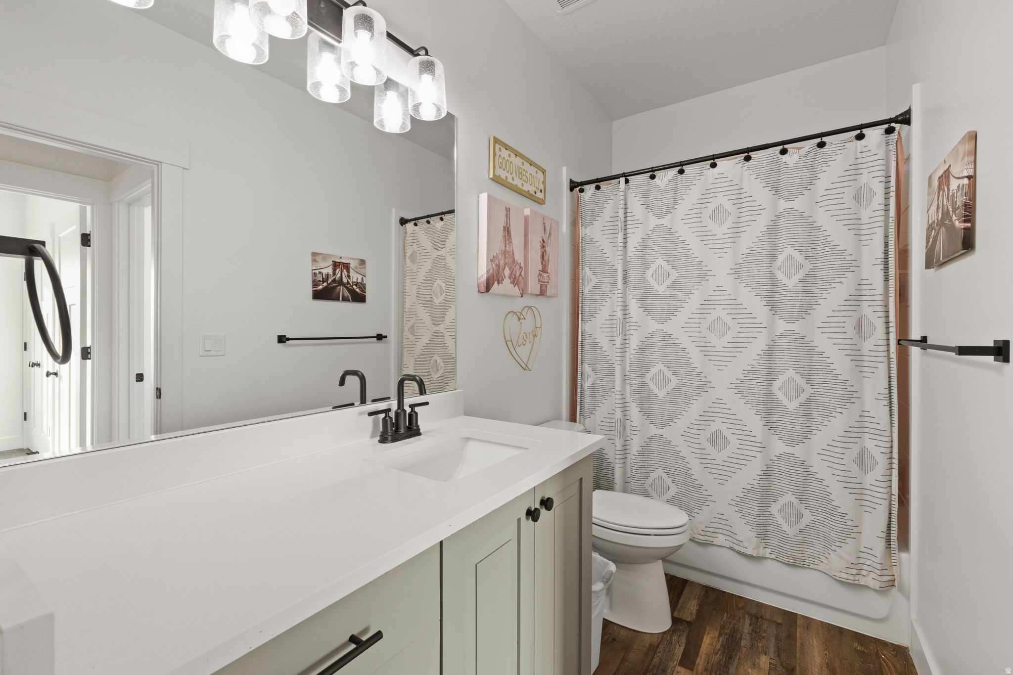 HERITAGE NORTH - Residential