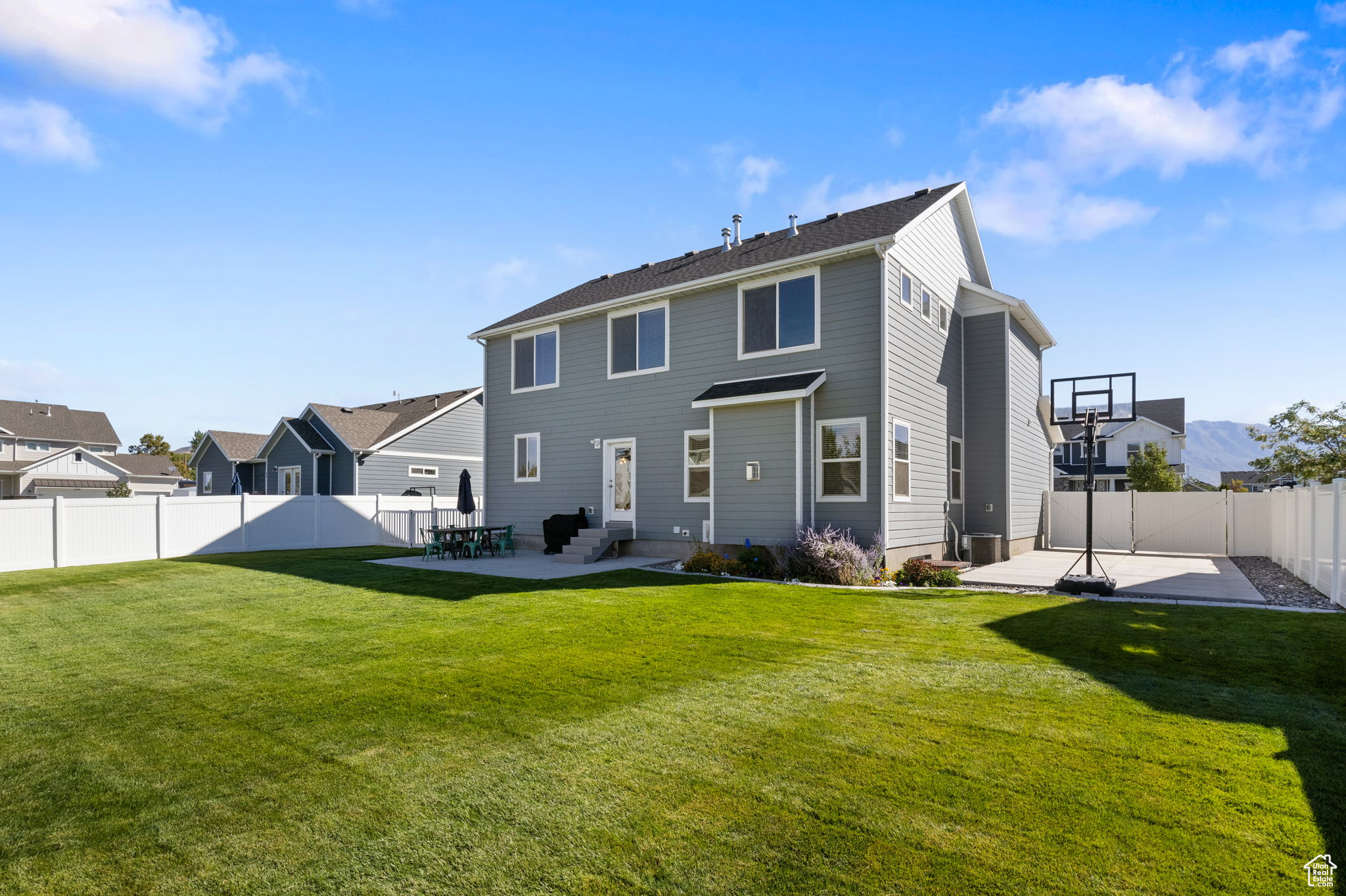 WILLOW PARK RIVER - Residential