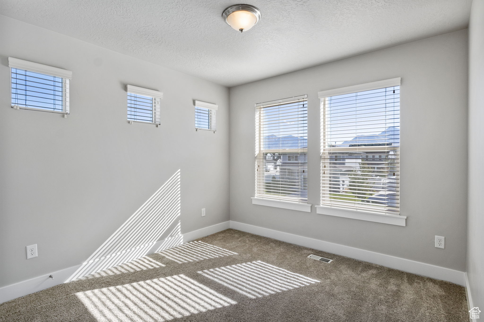 WILLOW PARK RIVER - Residential
