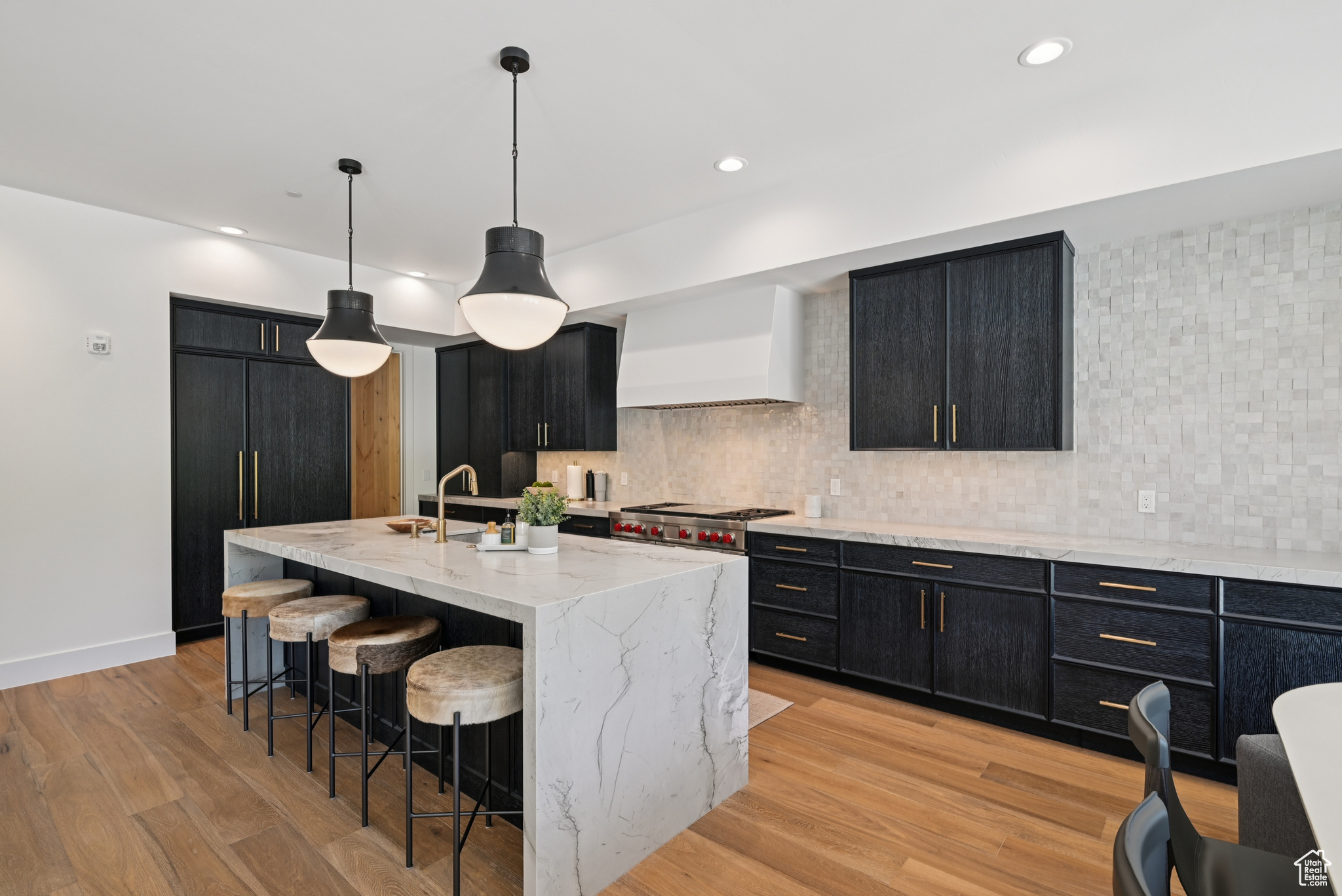 WHITEPINECANYONVILG - Residential