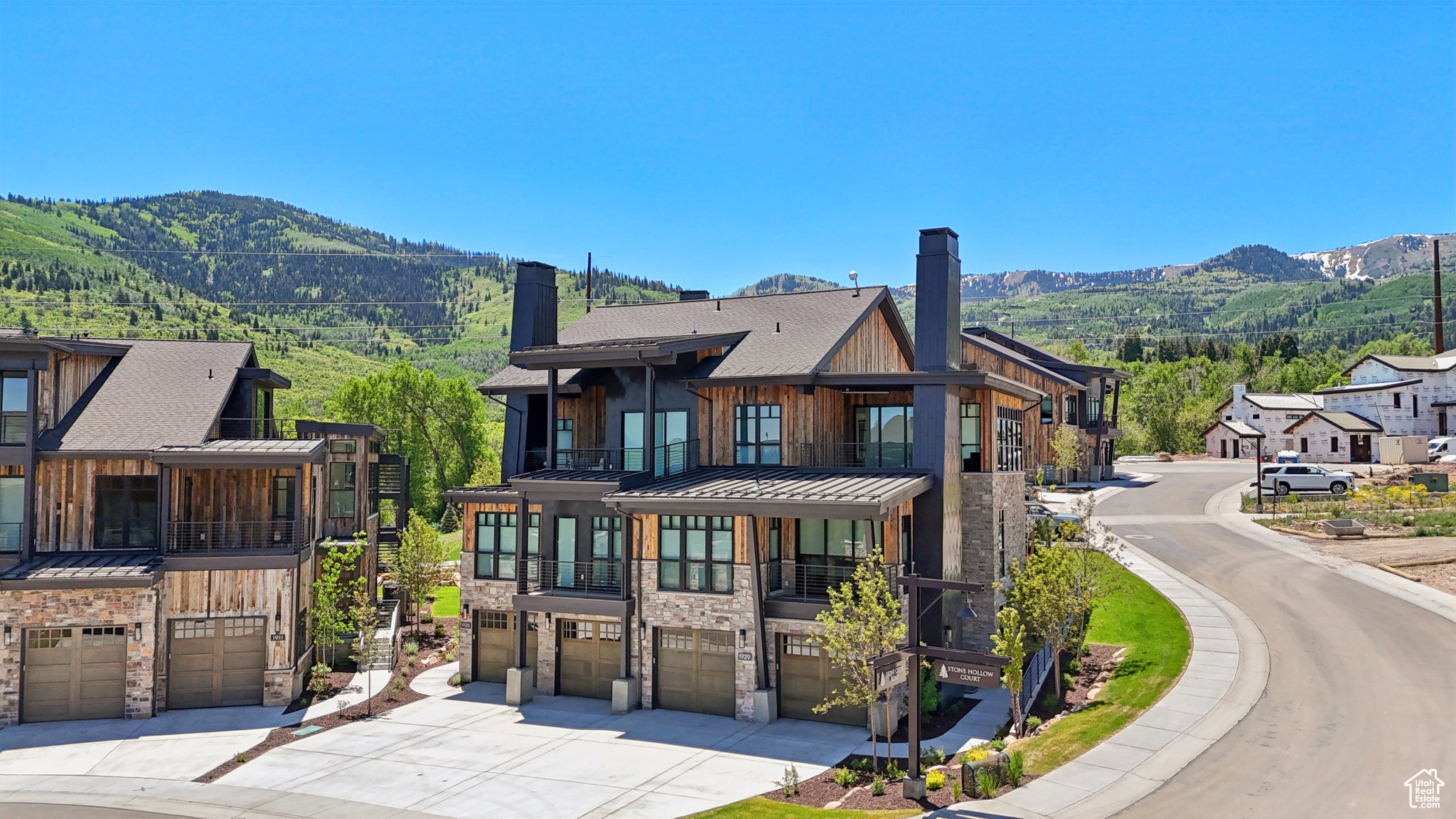 WHITEPINECANYONVILG - Residential