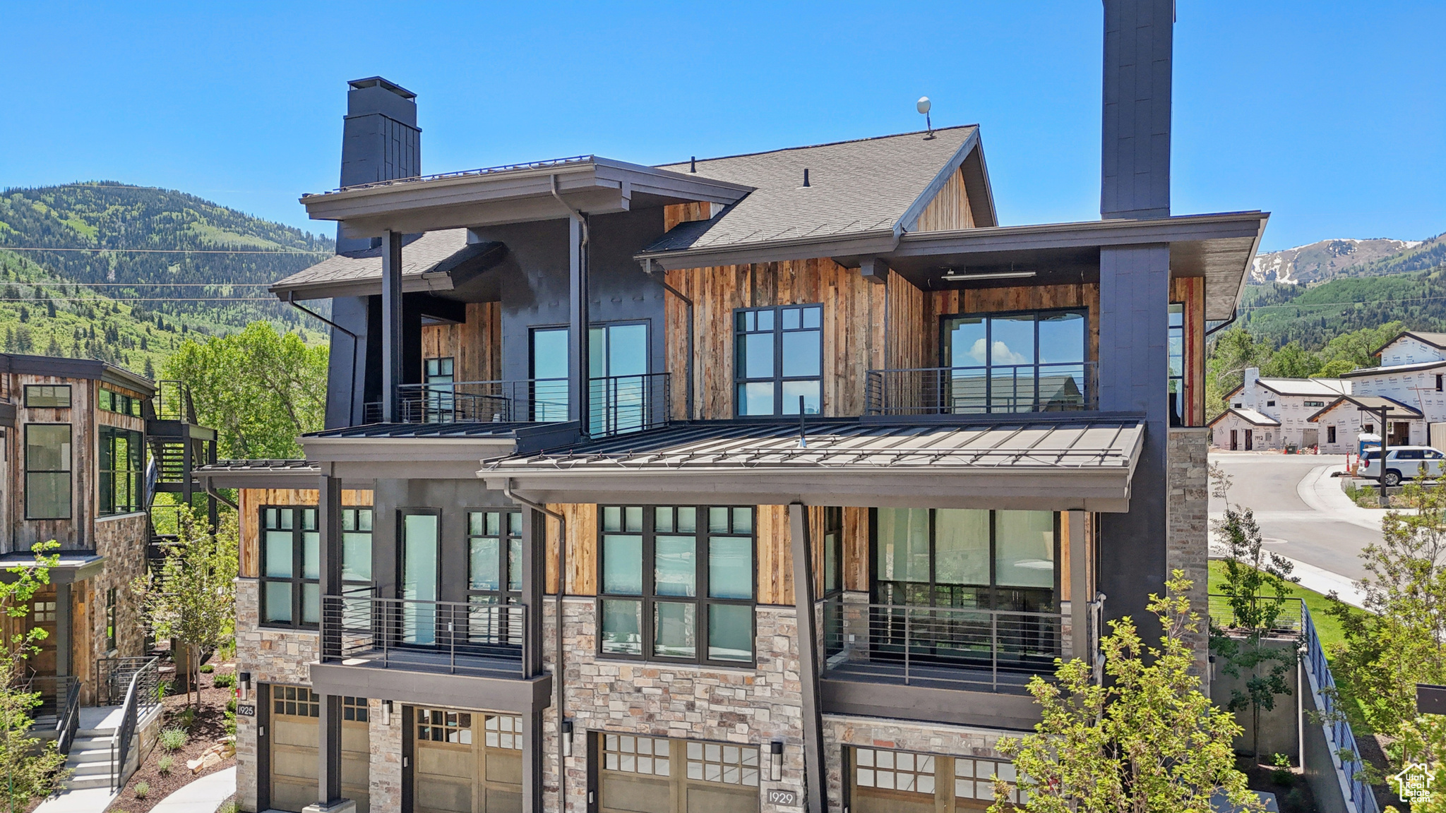 WHITEPINECANYONVILG - Residential