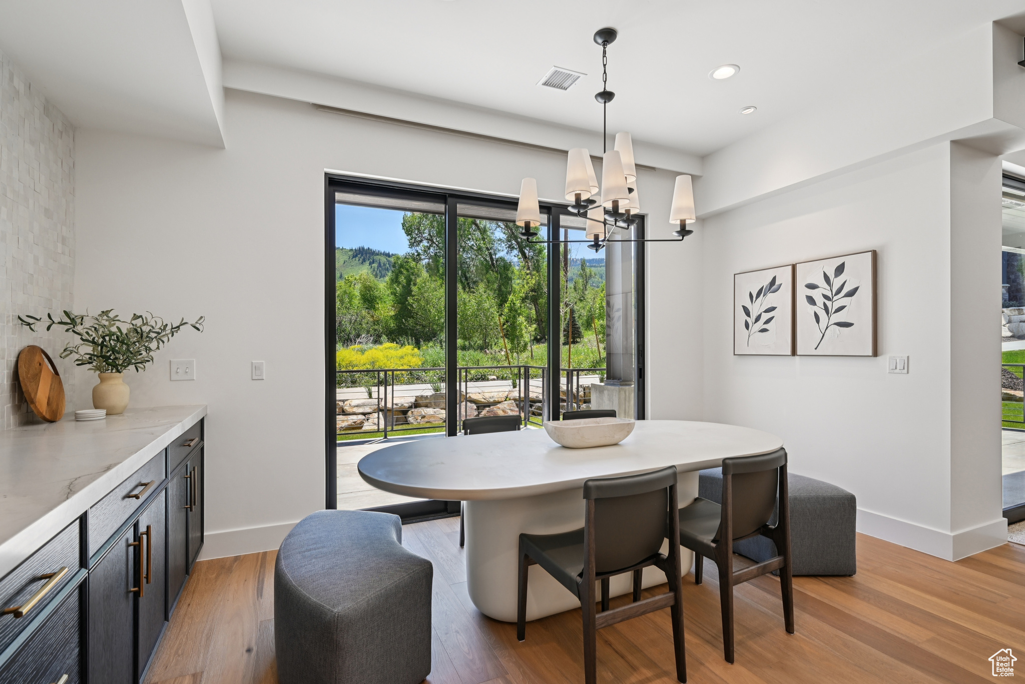 WHITEPINECANYONVILG - Residential