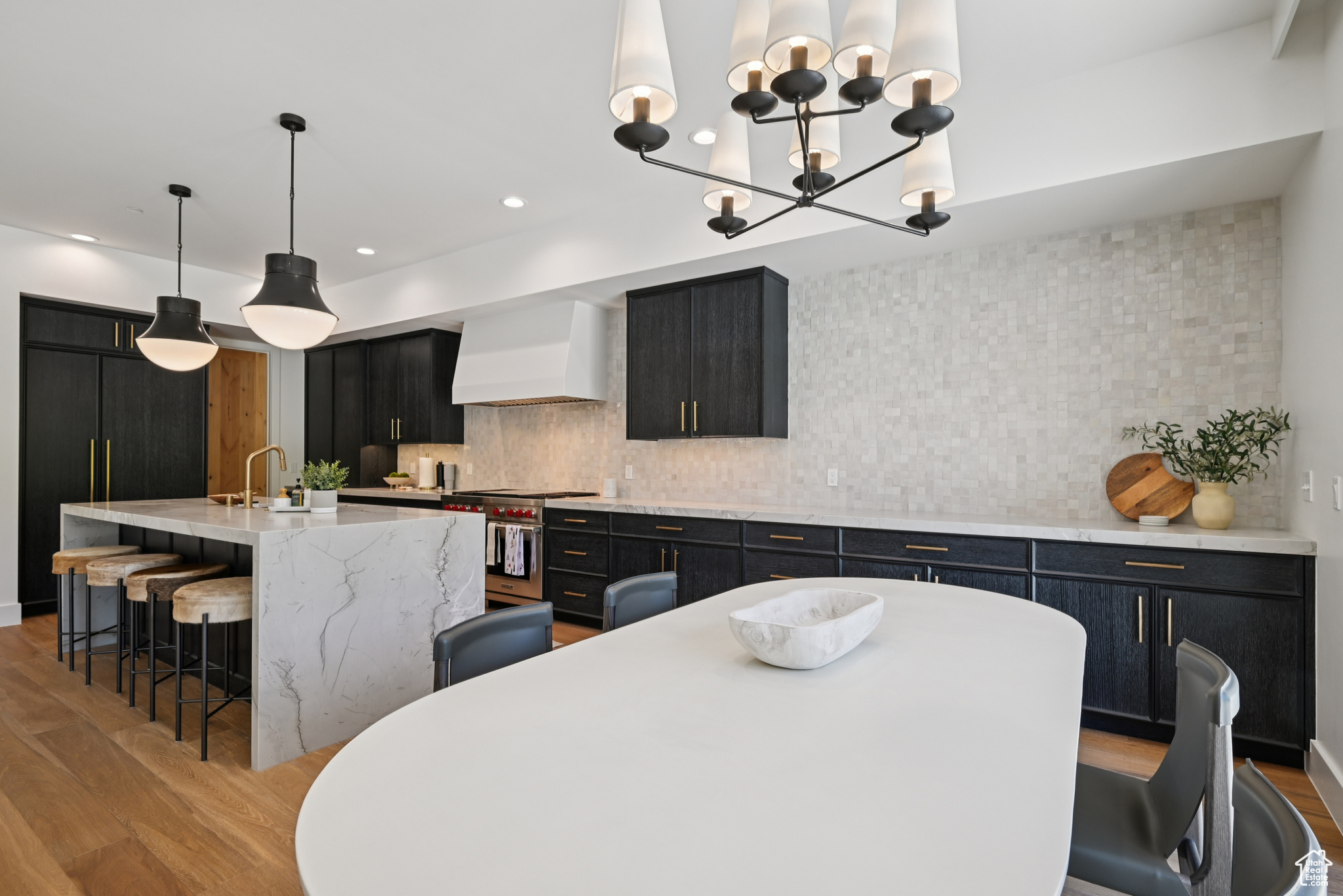 WHITEPINECANYONVILG - Residential