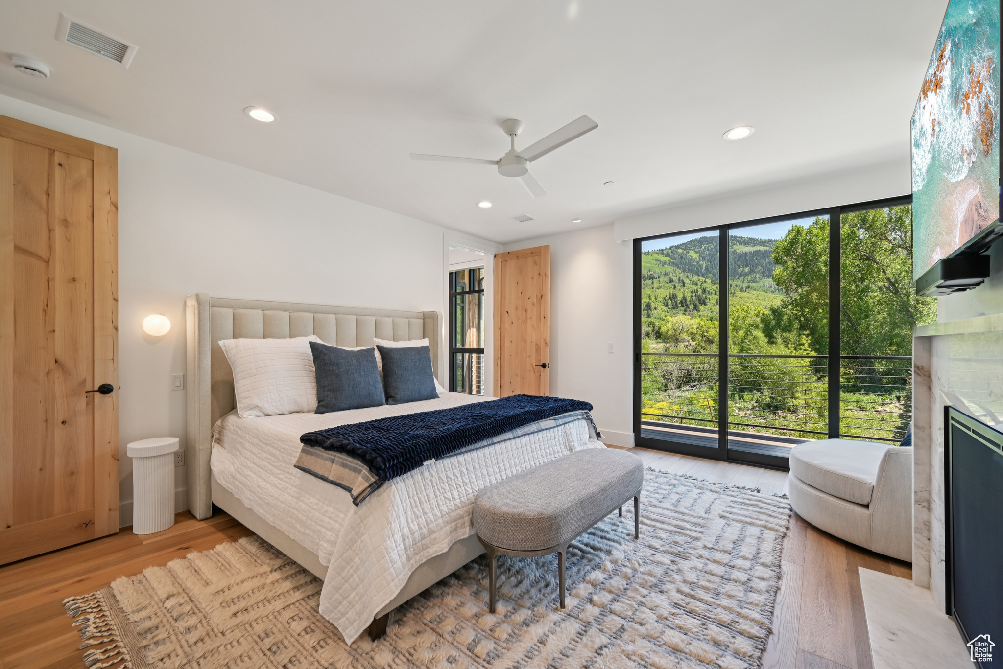 WHITEPINECANYONVILG - Residential