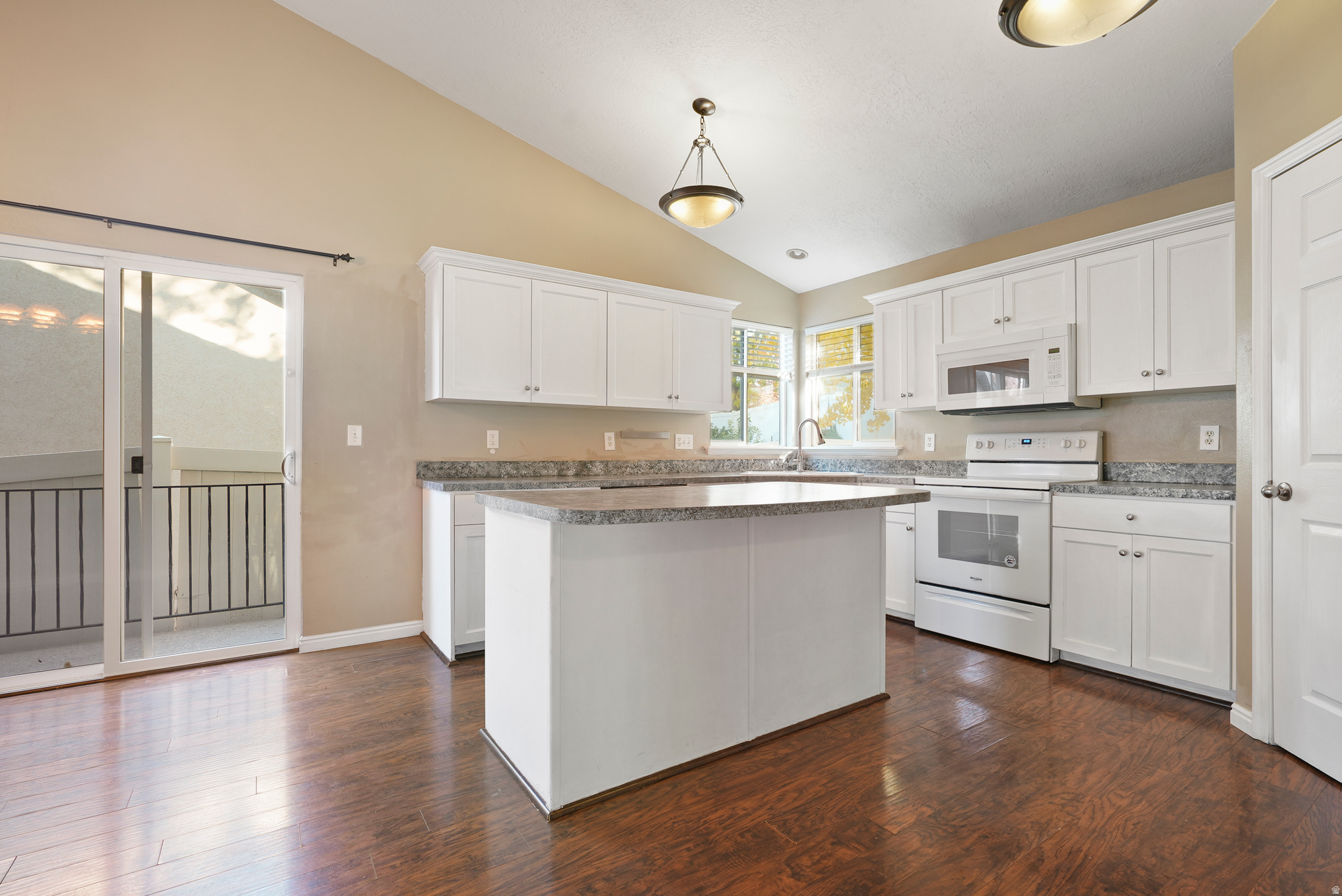 PILGRIMS LANDING - Residential