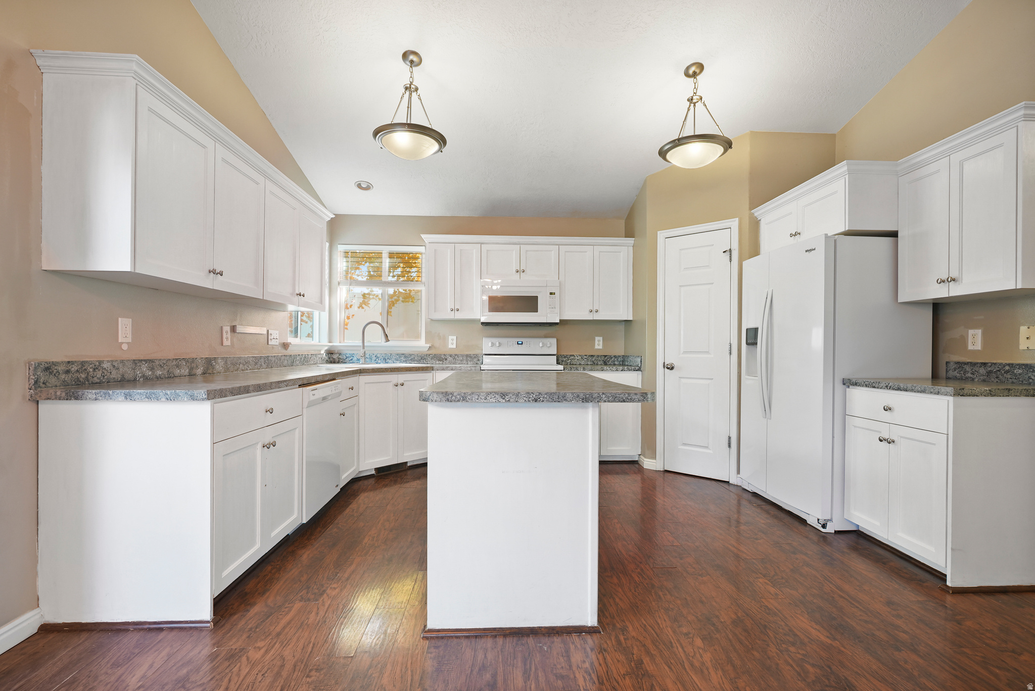 PILGRIMS LANDING - Residential