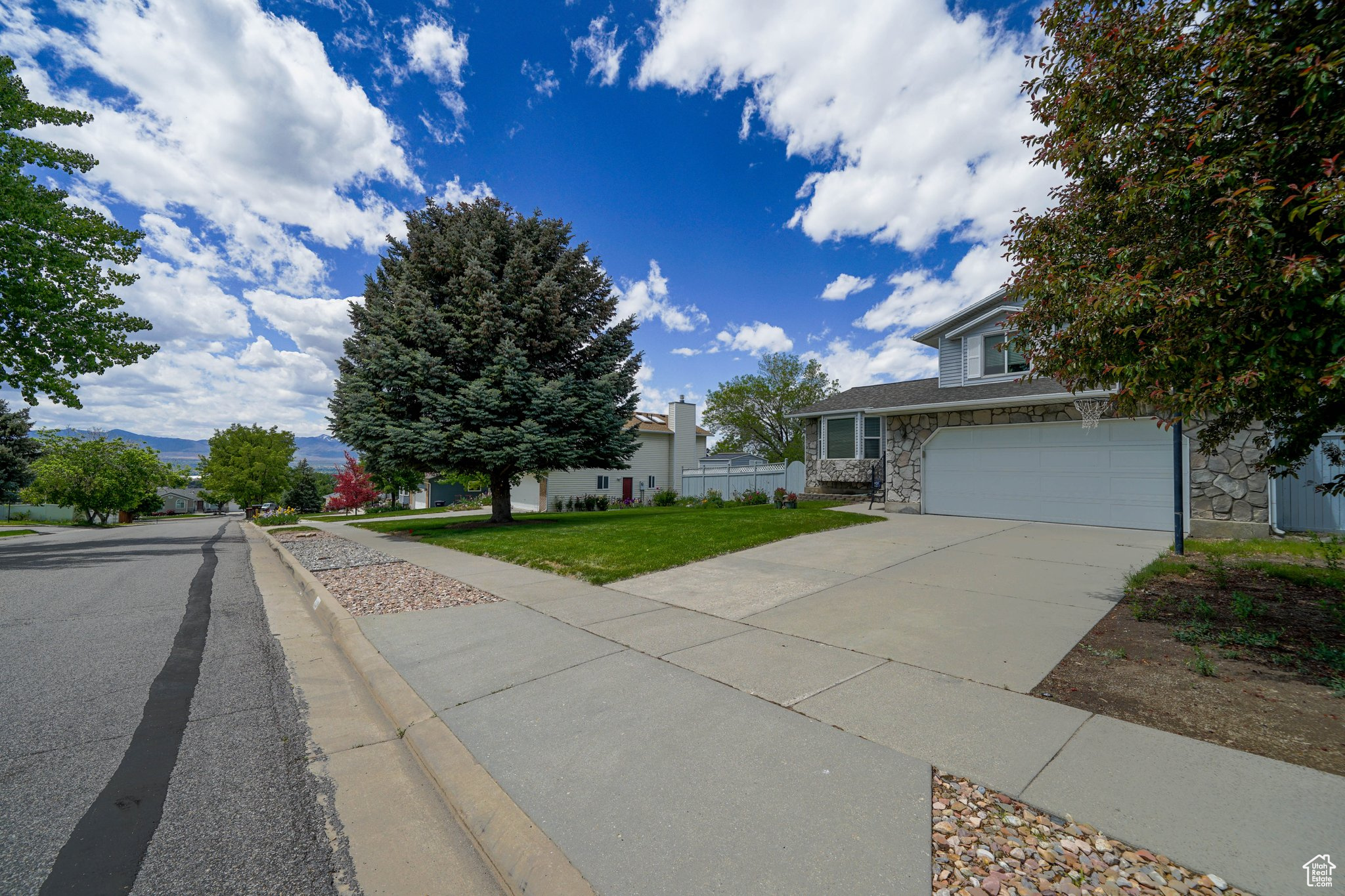 1213 E Earl Way, Sandy, Utah image 2