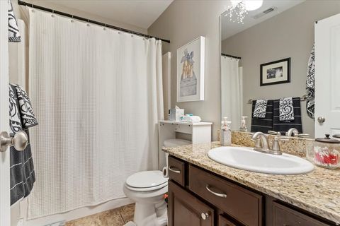 Tiny photo for 2064 S ORCHARD DR, Bountiful, UT 84010 (MLS # 2124872)