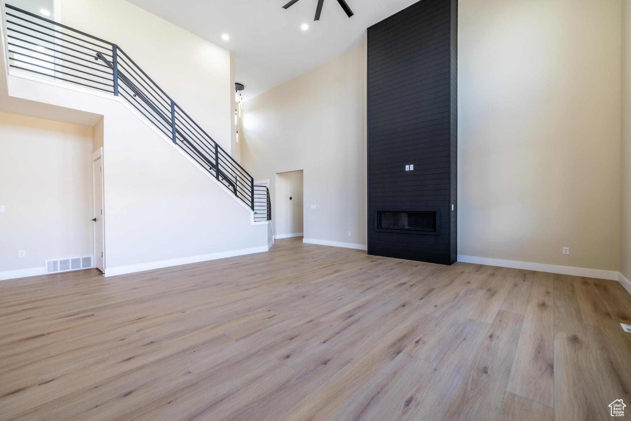 LAKE VIEW ESTATE - Residential