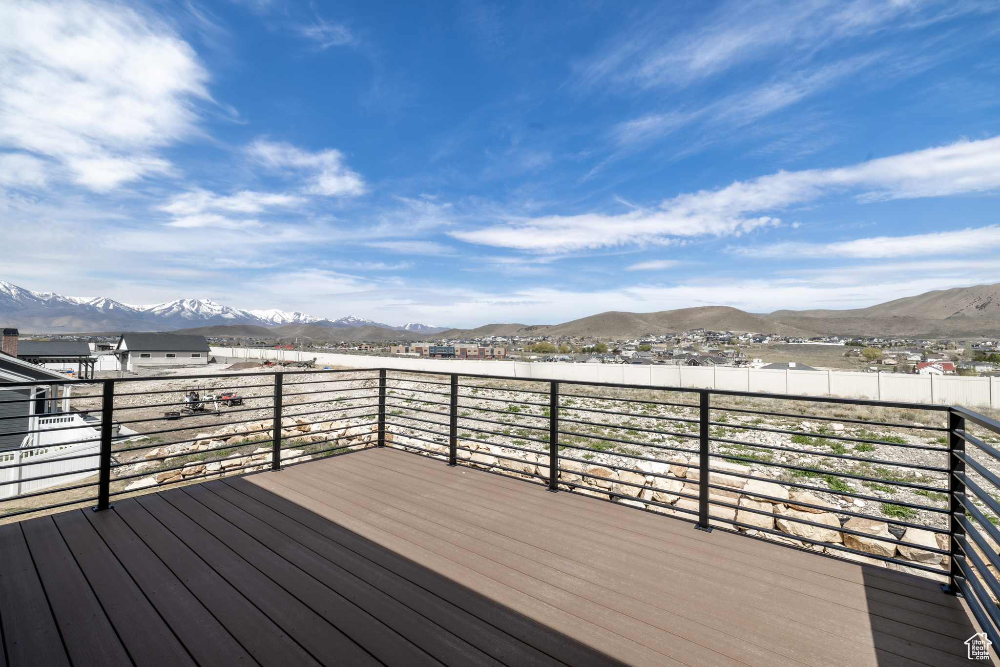 LAKE VIEW ESTATE - Residential