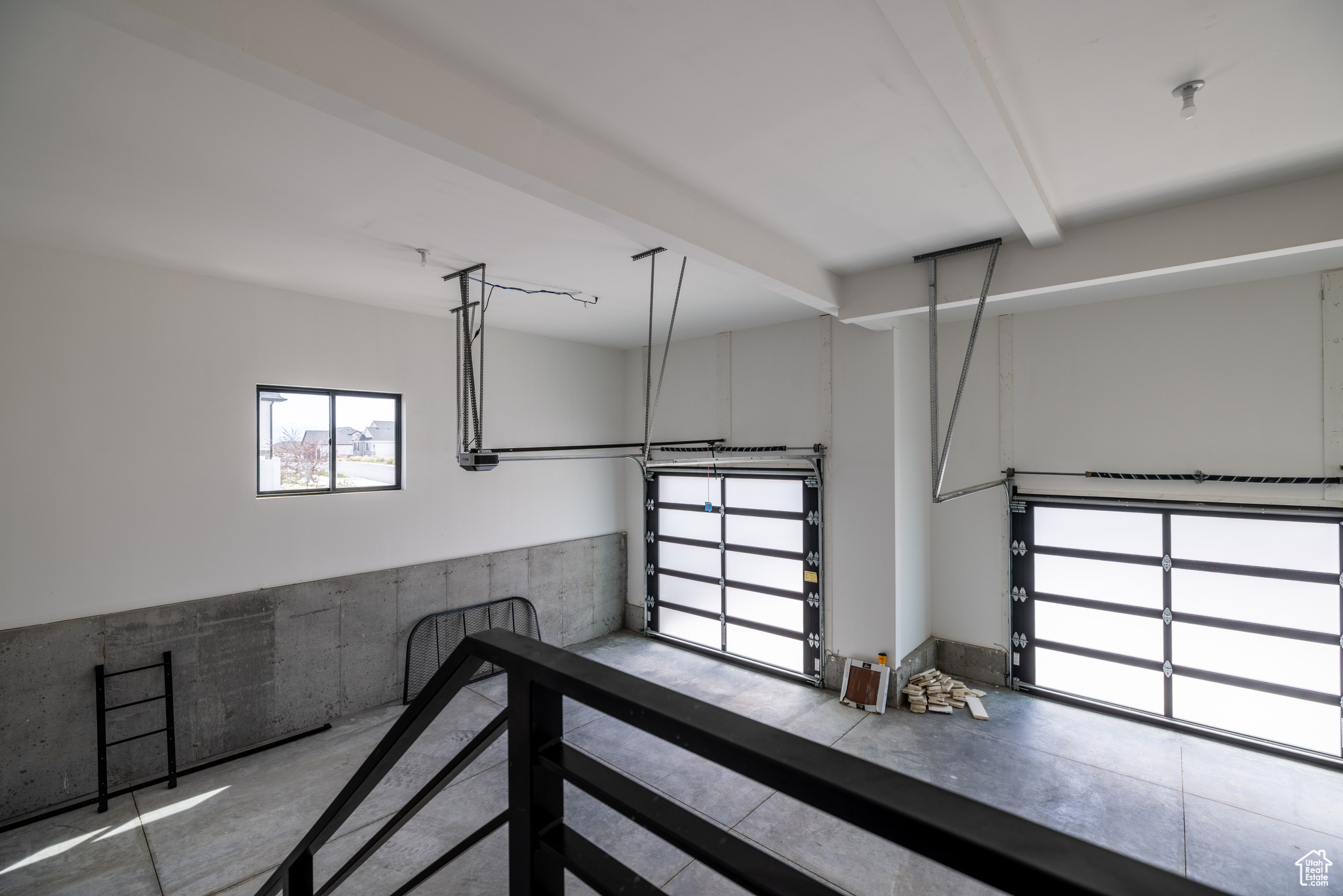 LAKE VIEW ESTATE - Residential