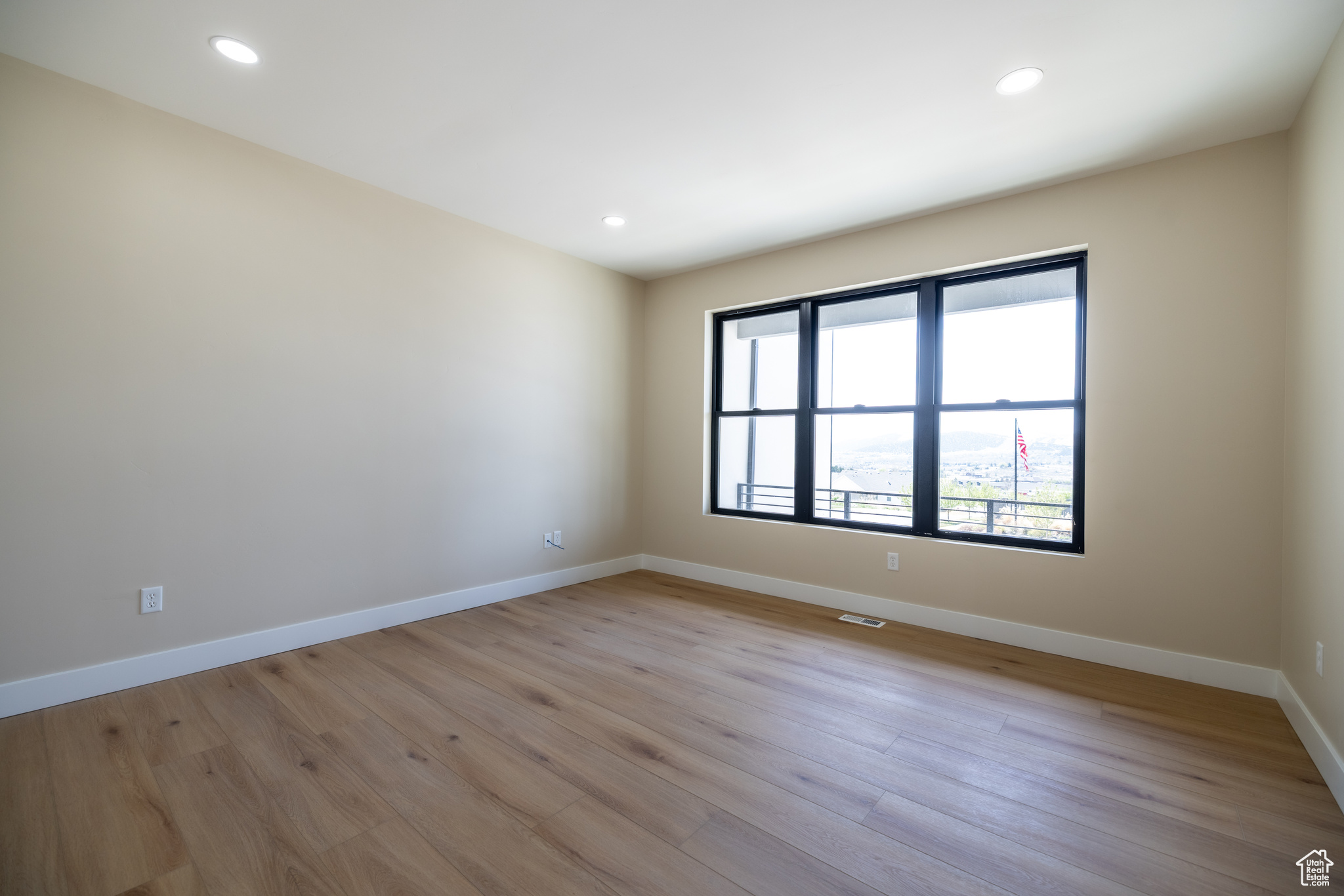 LAKE VIEW ESTATE - Residential