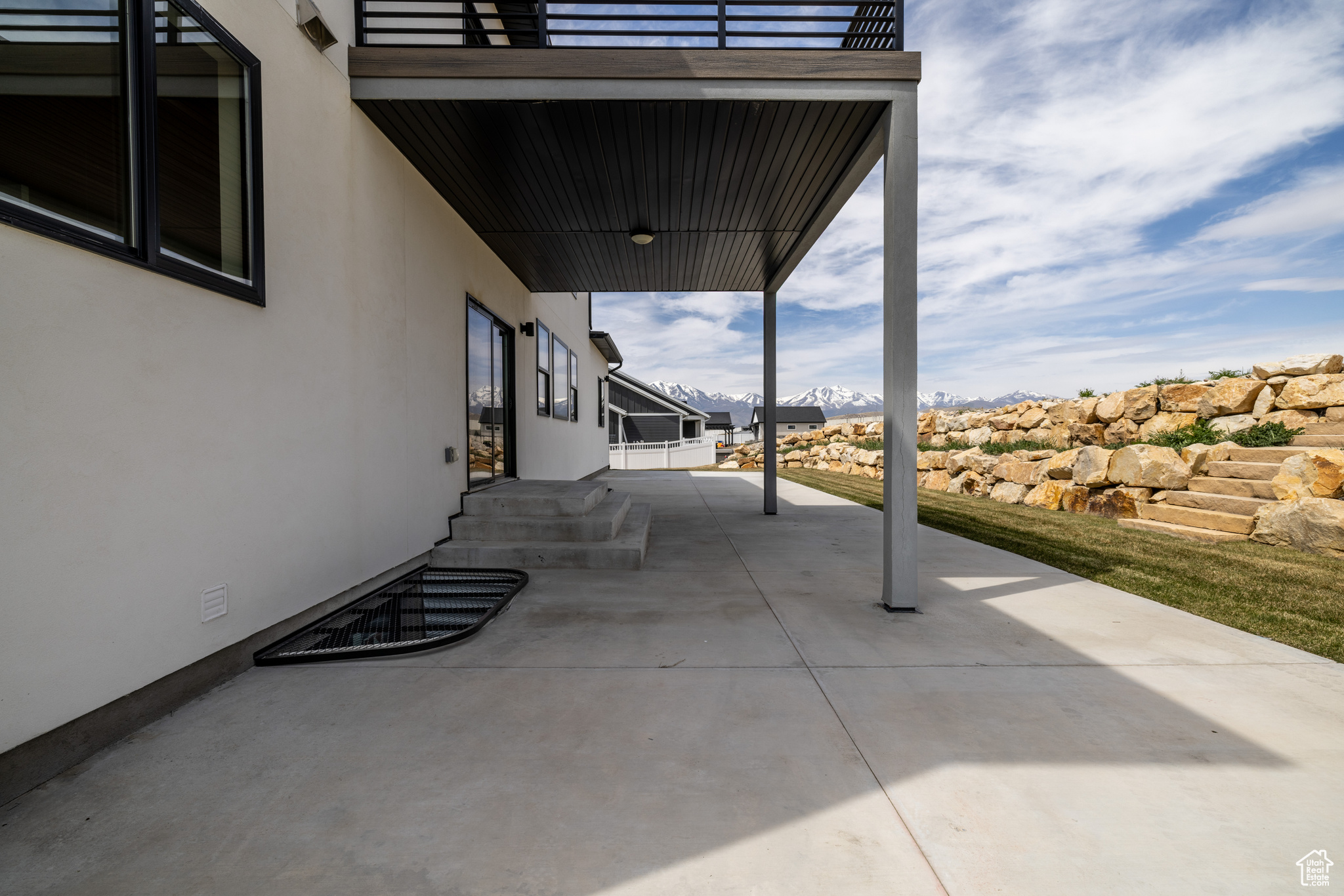 LAKE VIEW ESTATE - Residential