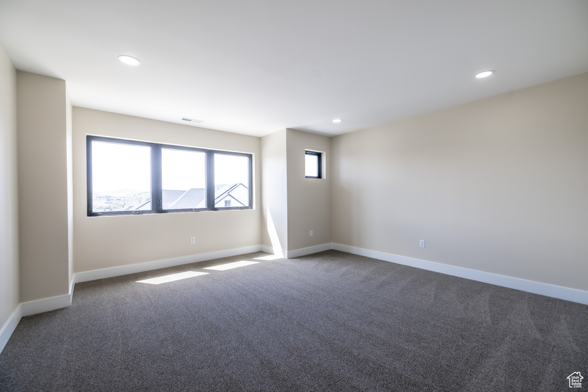 LAKE VIEW ESTATE - Residential