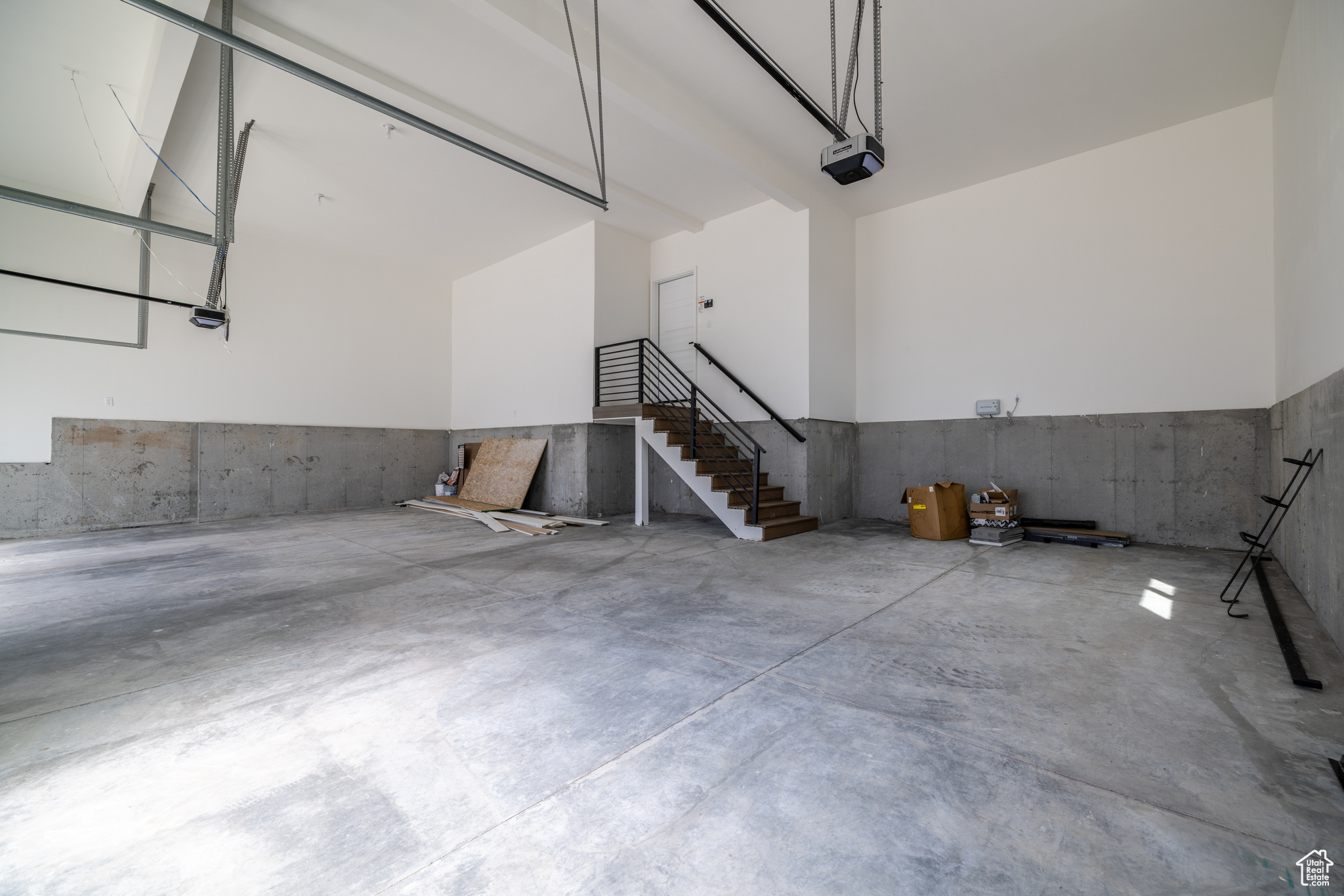 LAKE VIEW ESTATE - Residential