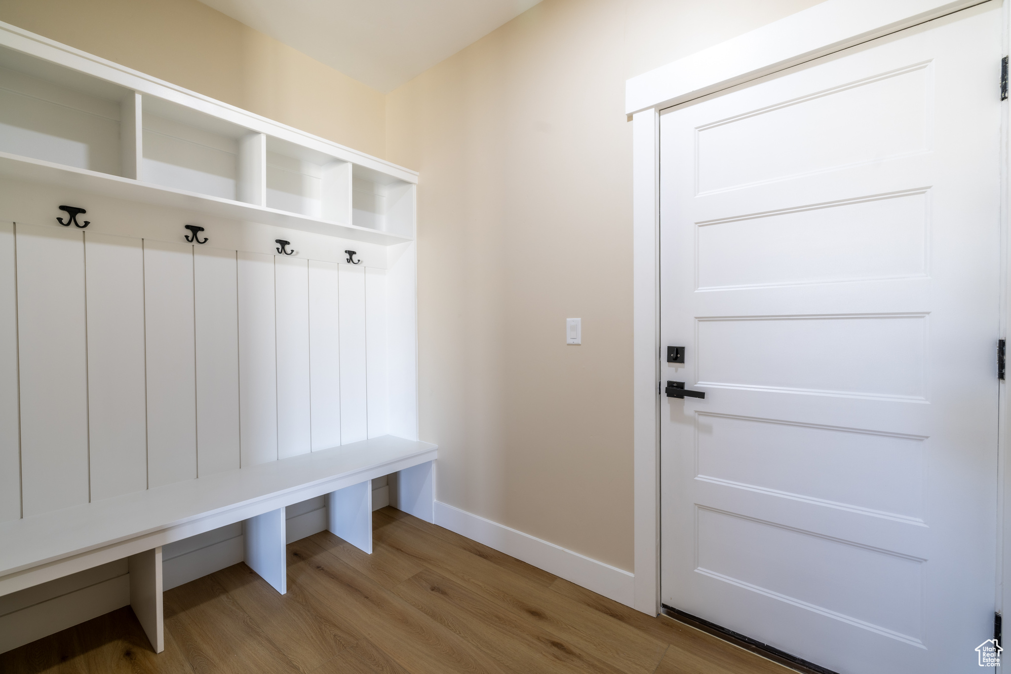 LAKE VIEW ESTATE - Residential