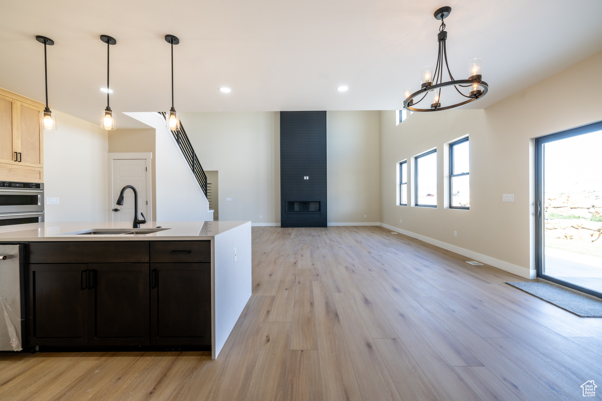 LAKE VIEW ESTATE - Residential