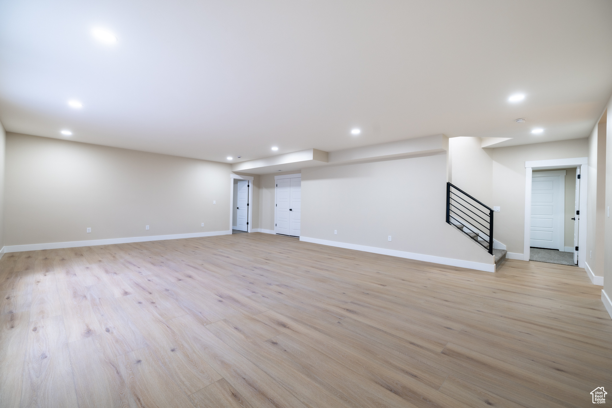 LAKE VIEW ESTATE - Residential