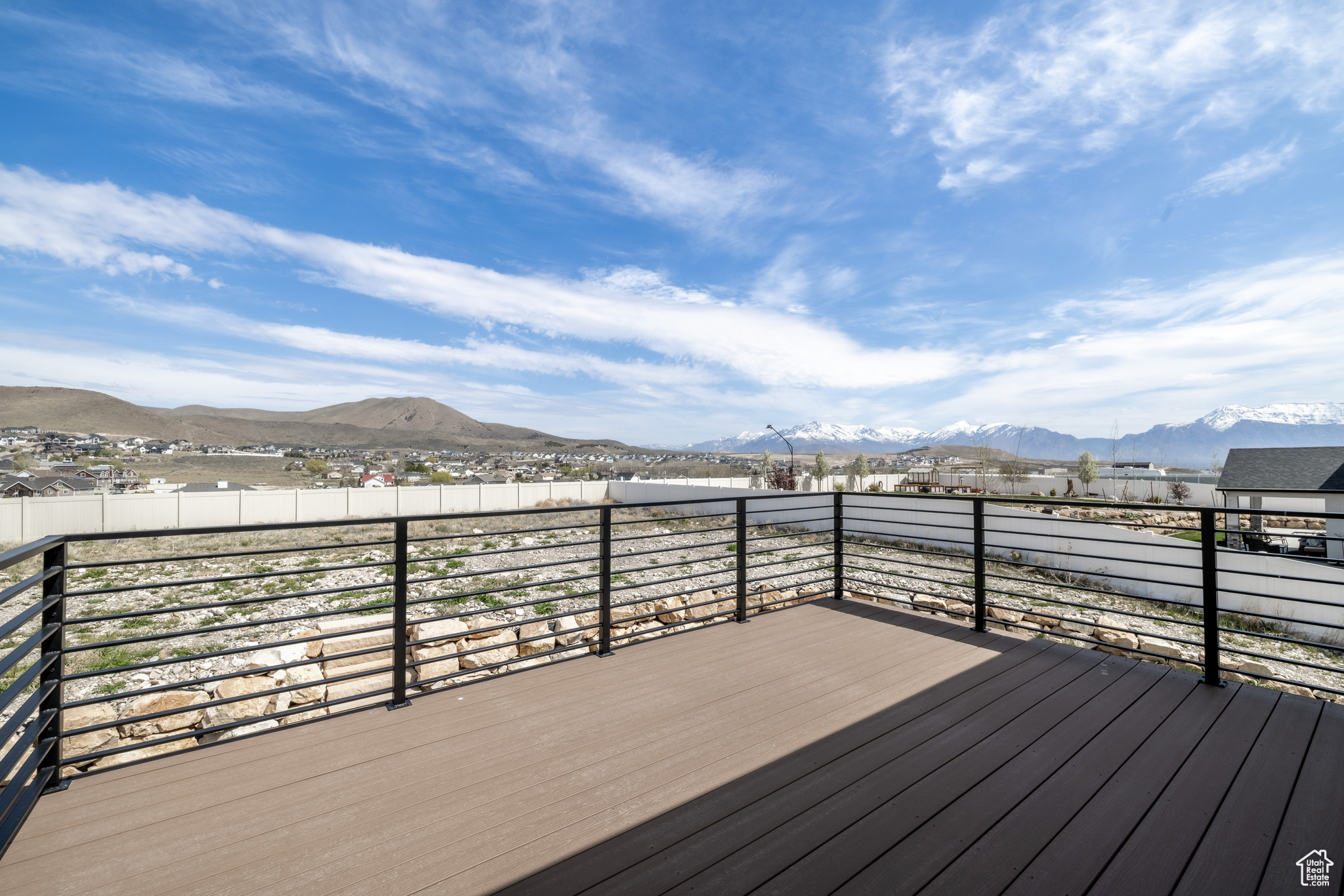 LAKE VIEW ESTATE - Residential